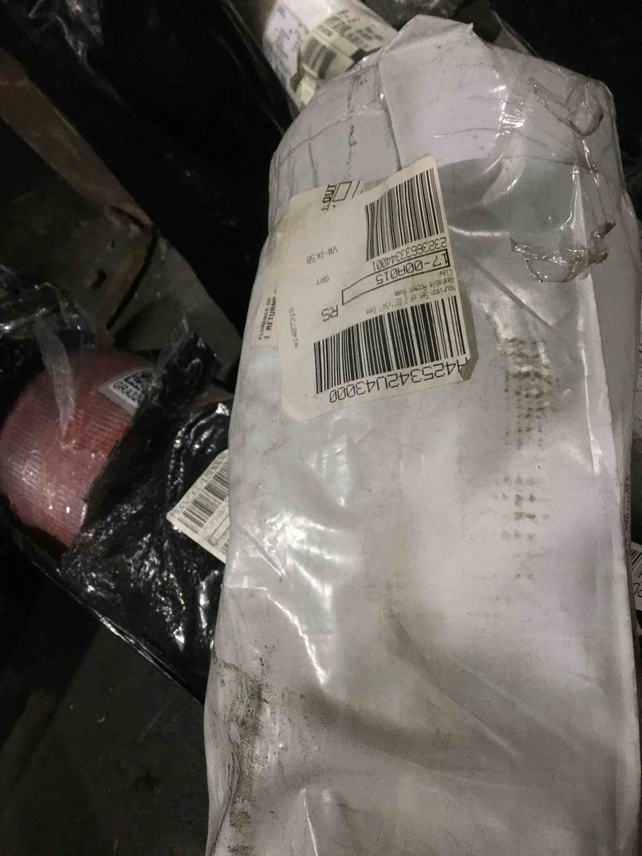 https://s3.amazonaws.com/lotting-images-prod/bidfta/GRA3241893_1760378133976.jpeg