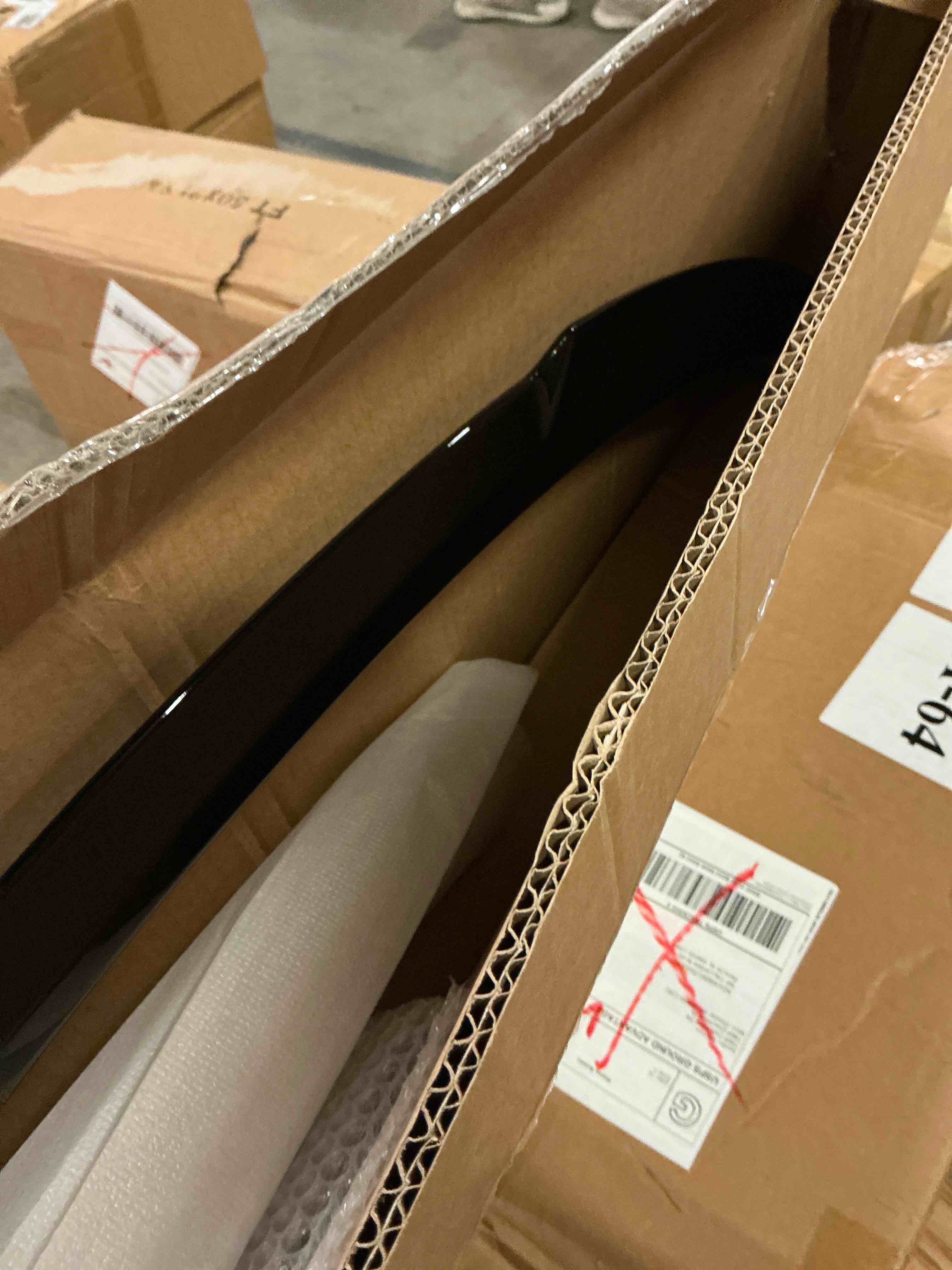https://s3.amazonaws.com/lotting-images-prod/bidfta/GRA3252189_1758812782211.jpeg