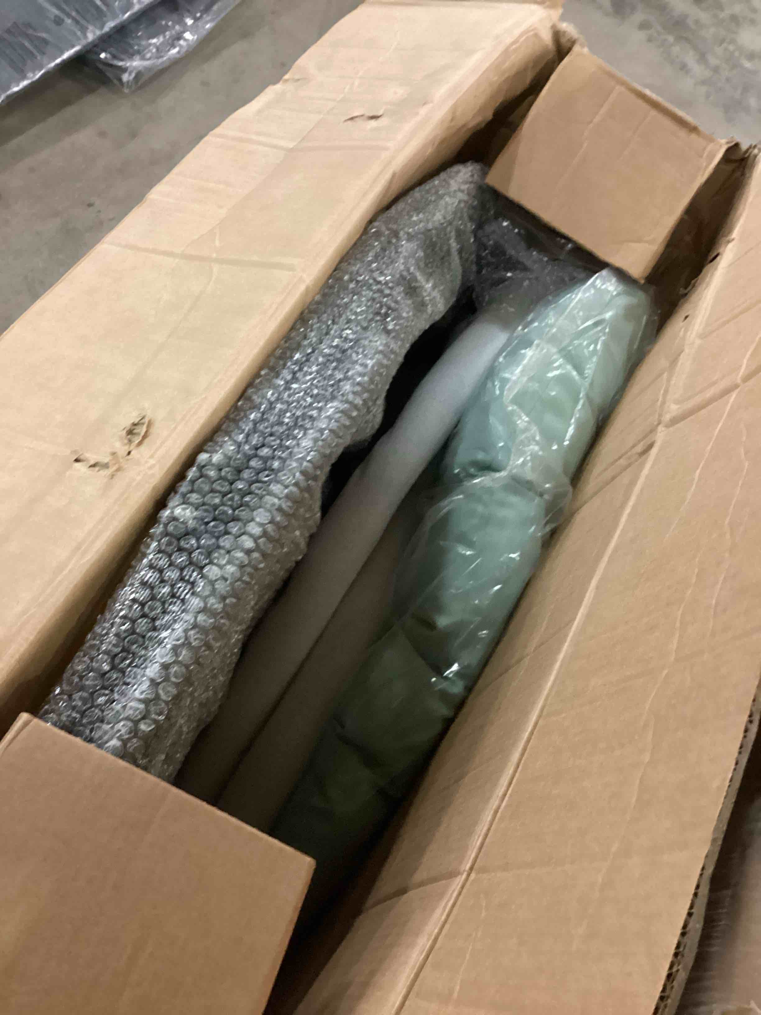 https://s3.amazonaws.com/lotting-images-prod/bidfta/GRA3252241_1758816239990.jpeg