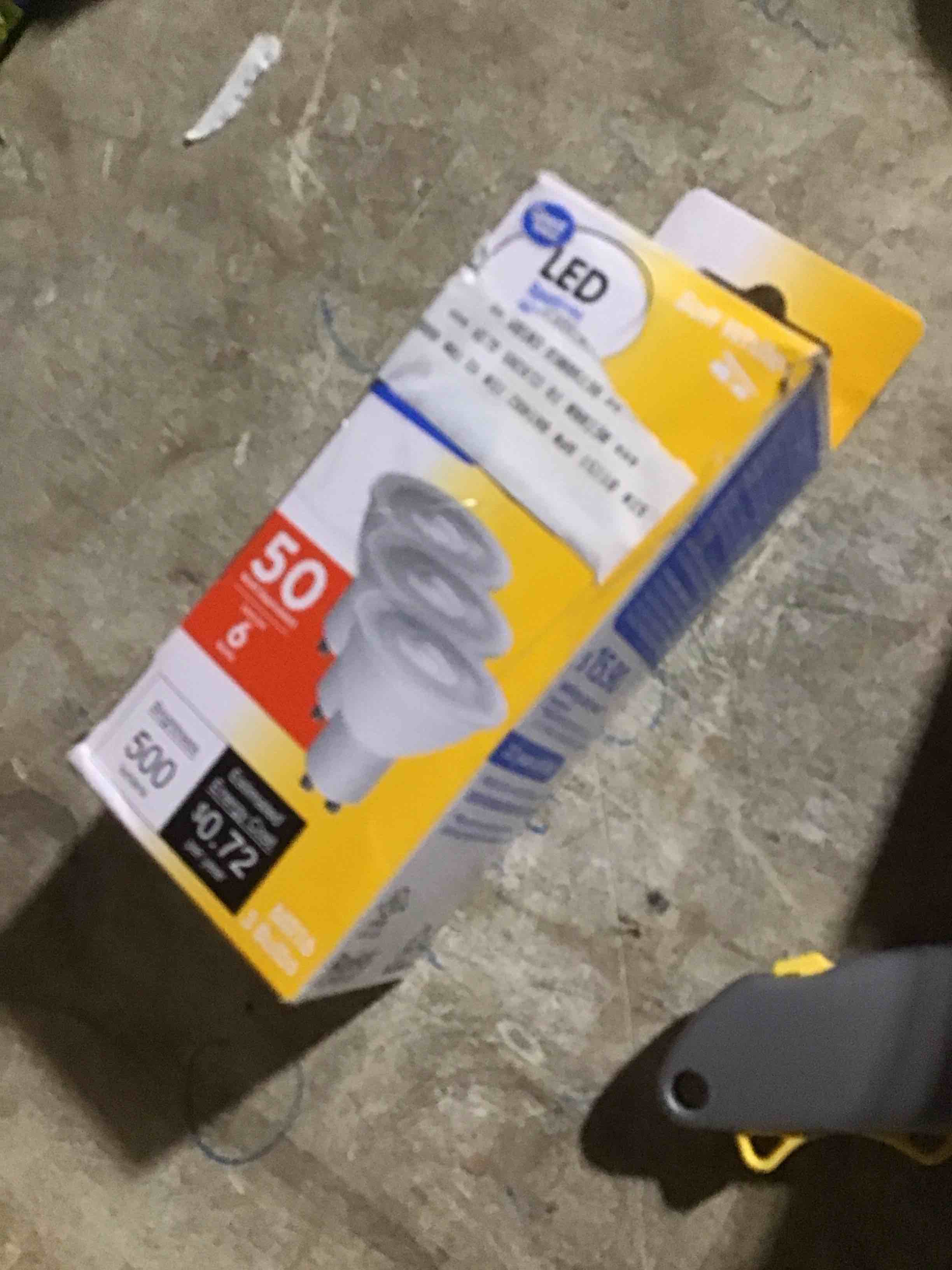 Condition photo showing Good Condition for Great Value LED Light Bulb,6 Watts (50W Equivalent) MR16 Lamp GU10 Base, Dimmable, Soft White, 3-Pack