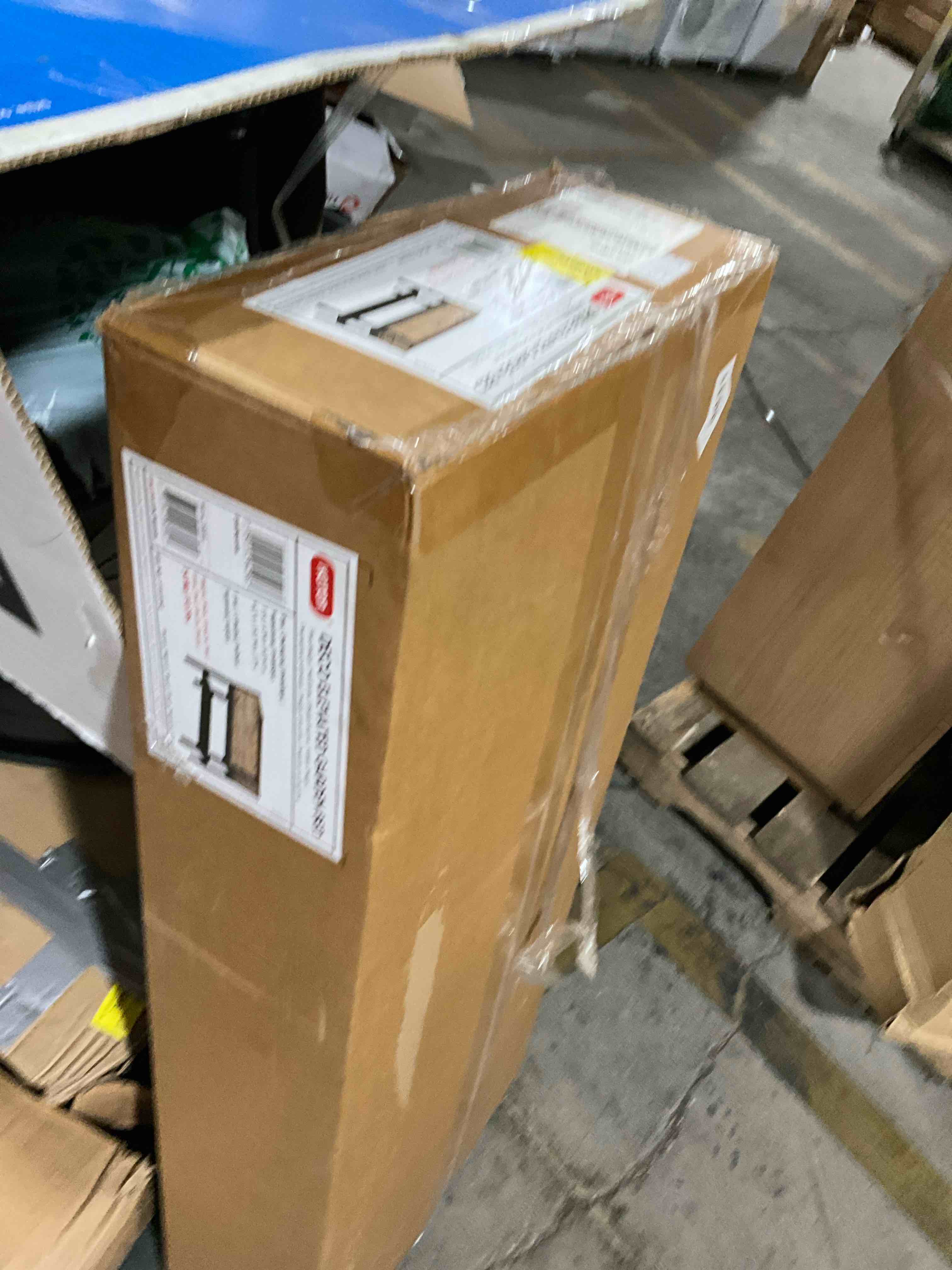 https://s3.amazonaws.com/lotting-images-prod/bidfta/GRA3269991_1758725149690.jpeg