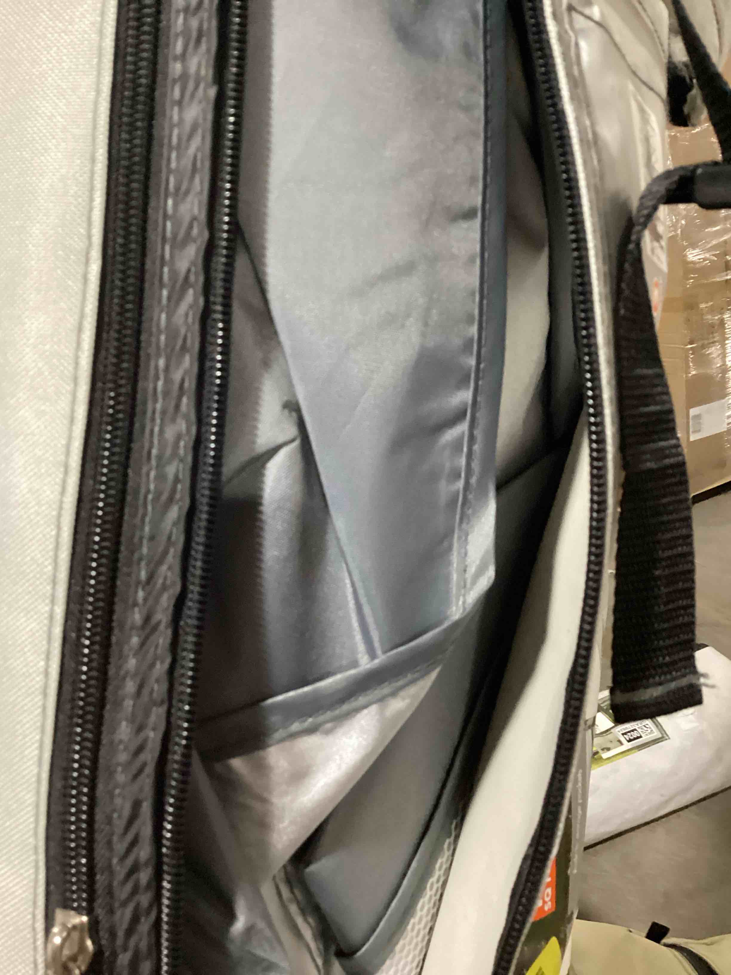 https://s3.amazonaws.com/lotting-images-prod/bidfta/GRA3270029_1758735396961.jpeg