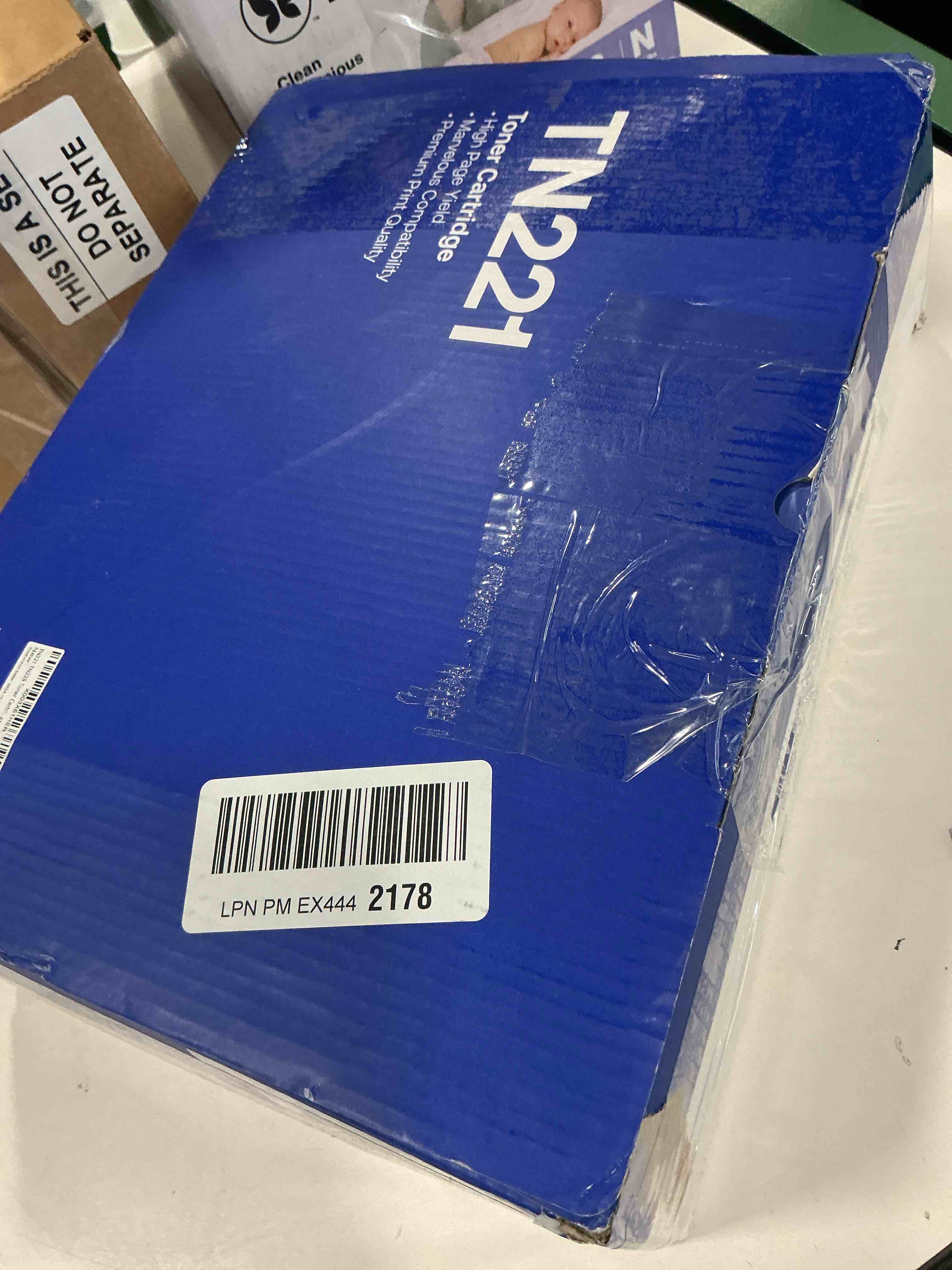 https://s3.amazonaws.com/lotting-images-prod/bidfta/GRA3305086_1760362921369.jpeg