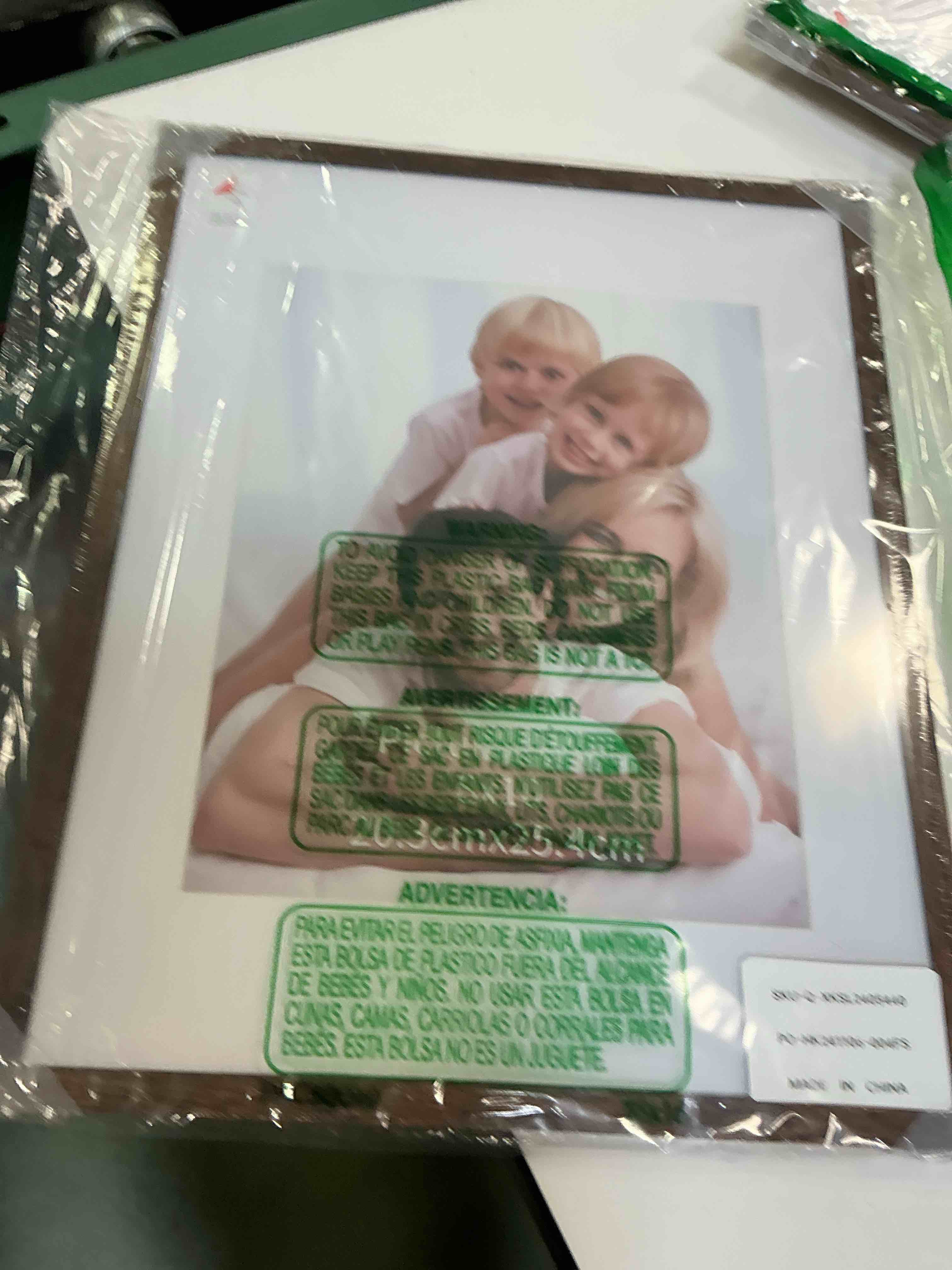 Hoikwo 11x14 Dark Brown Plastic Frame with Plastic Cover, Display Pictures 8x10 with Mat or 11x14 Wi