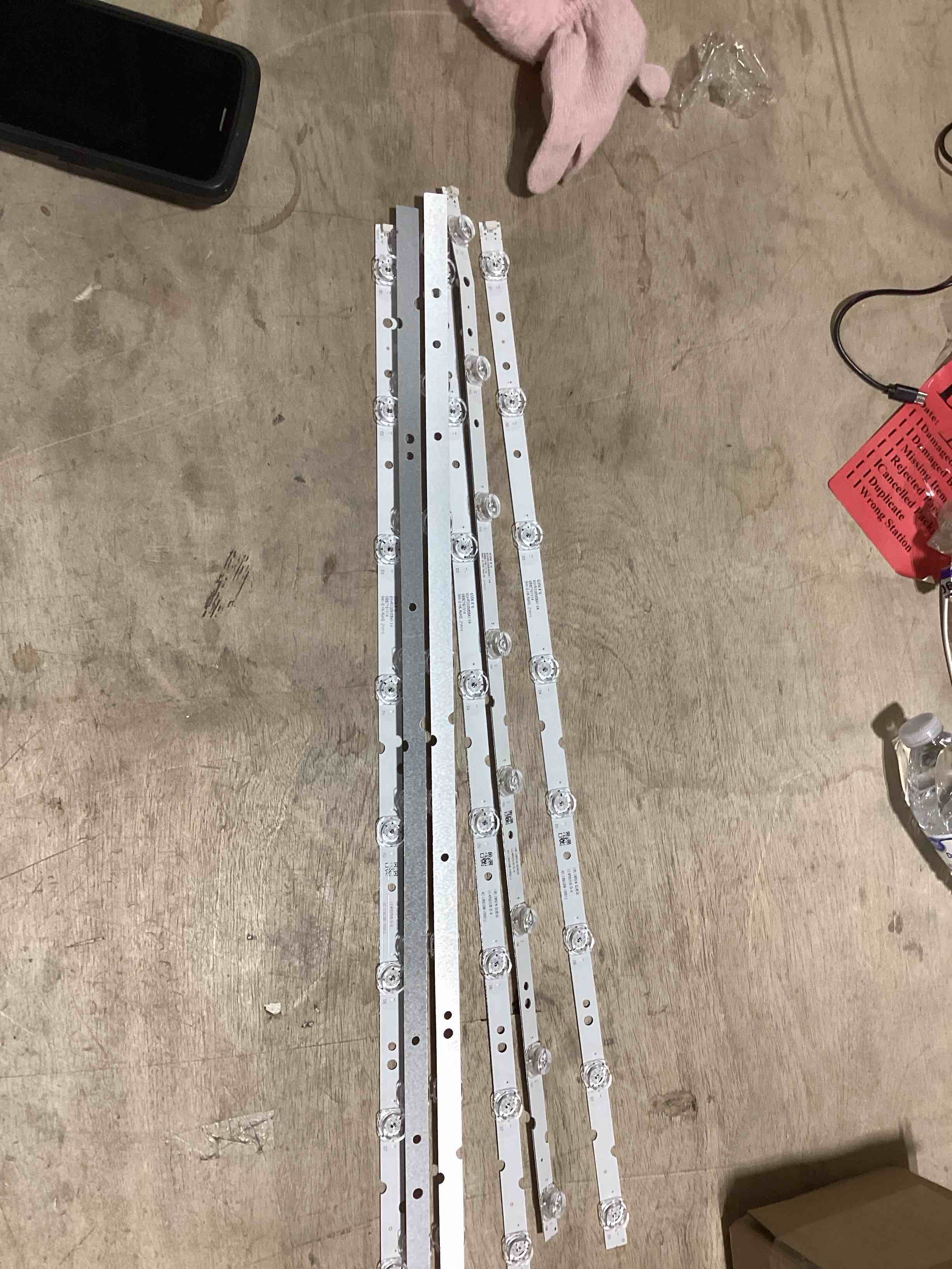 Condition photo showing Good Condition for 6pcs led backlight strips for 43" tv v0t7-430sma-r0 bn96-50319a bn96-50320a un43tu7000fxza un43tu700df un43tu7000 un43tu8000 un43au7000p