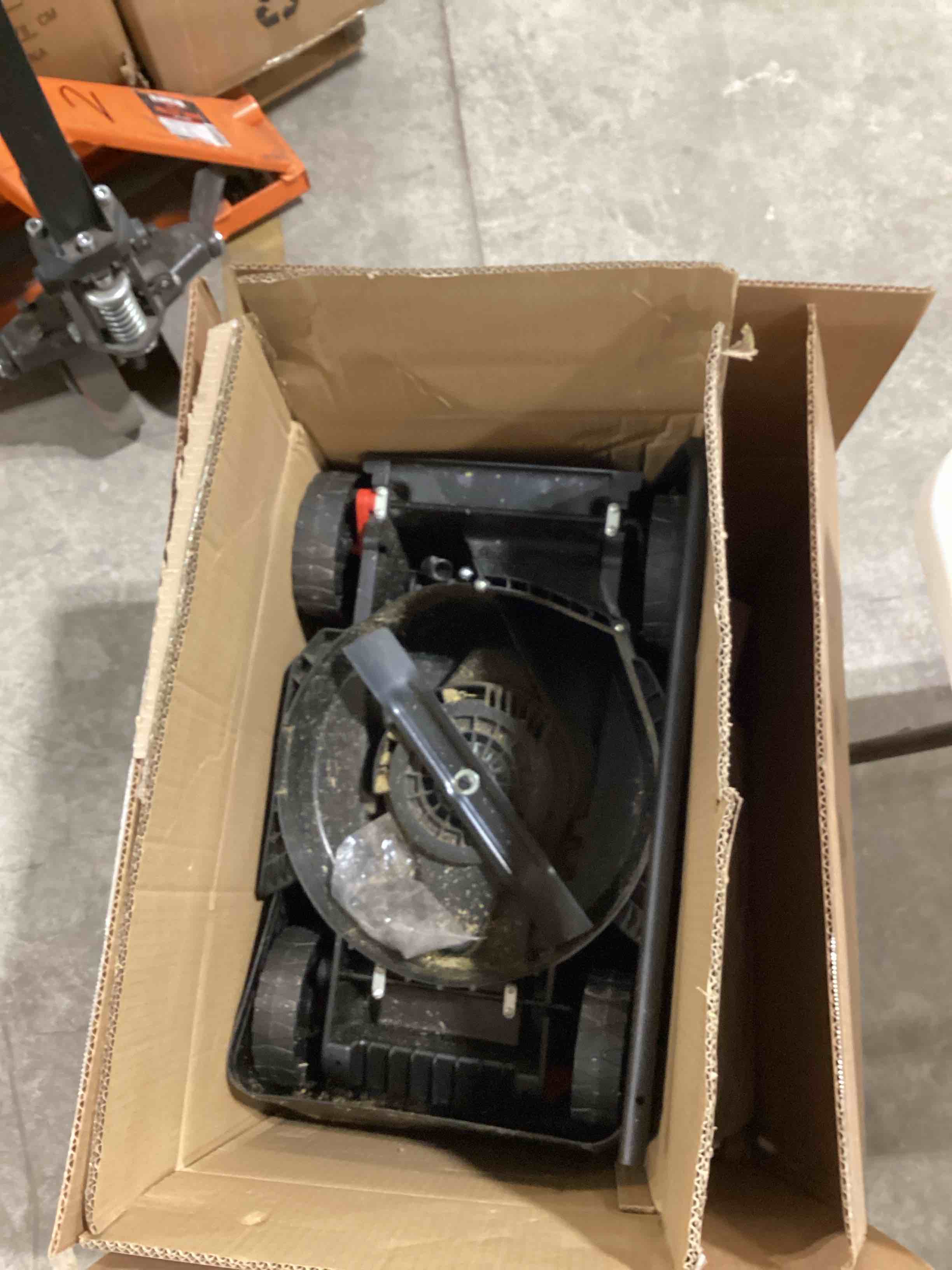 Condition photo showing Good Condition for mzk 20v 13" electric lawn mower, brushless cordless lawn mower with 4-position height adjustment, walk-behind push mowers with 8 gallon grass bag, 2 x 4.0ah batteries & charger included, lm13b8