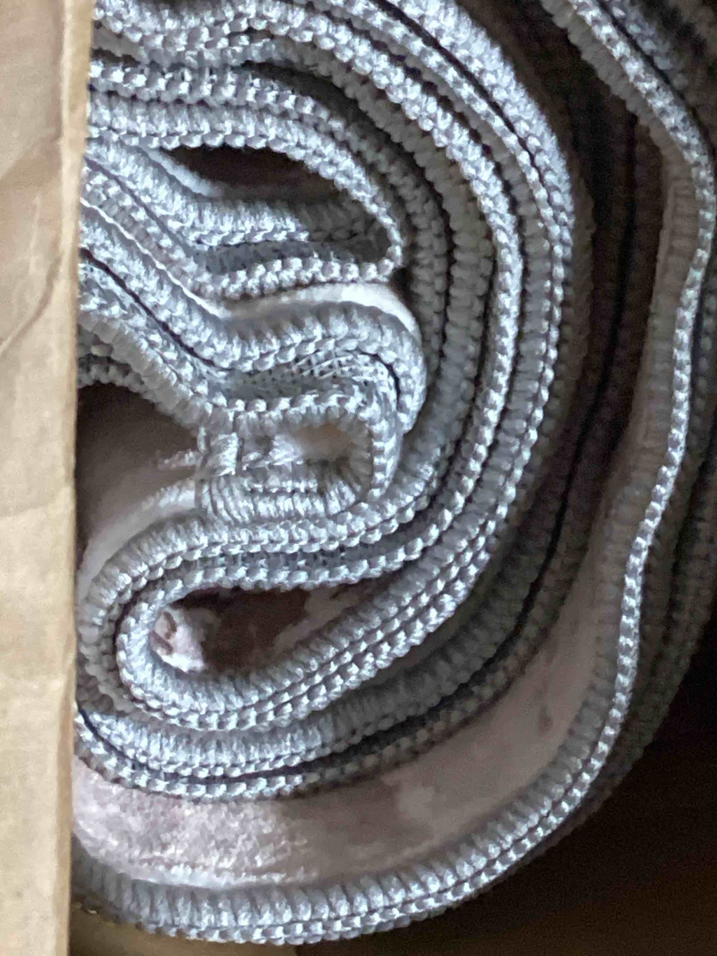 Condition photo showing Good Condition for MontVoo 8x10 Area Rug-Washable Rugs for Living Room-Soft Brown Rug for Bedroom-Non Slip Indoor Floor Carpet for Dining Room Living Room Bedroom Office Under Table