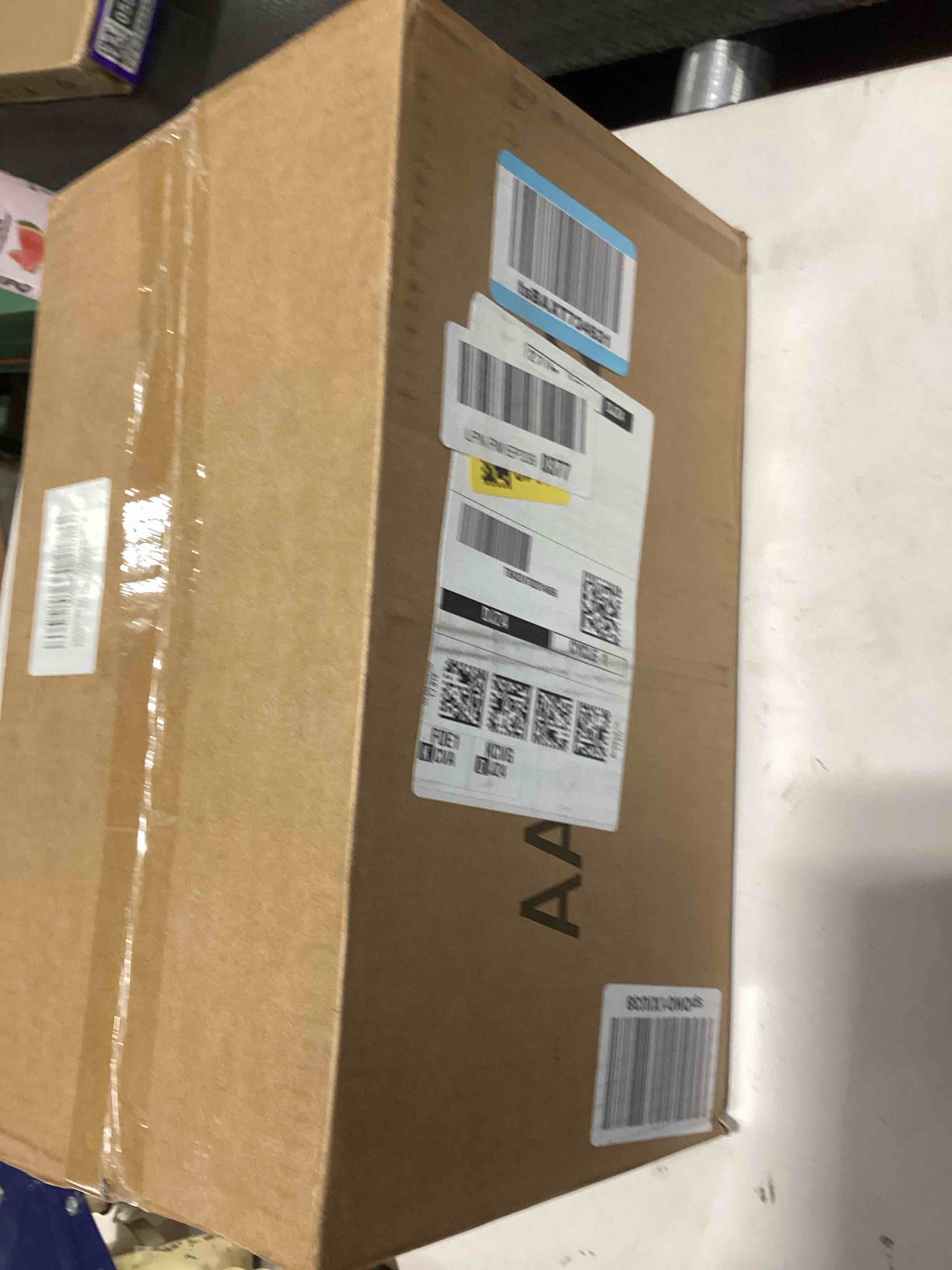 https://s3.amazonaws.com/lotting-images-prod/bidfta/GRA3380978_1760626310874.jpeg