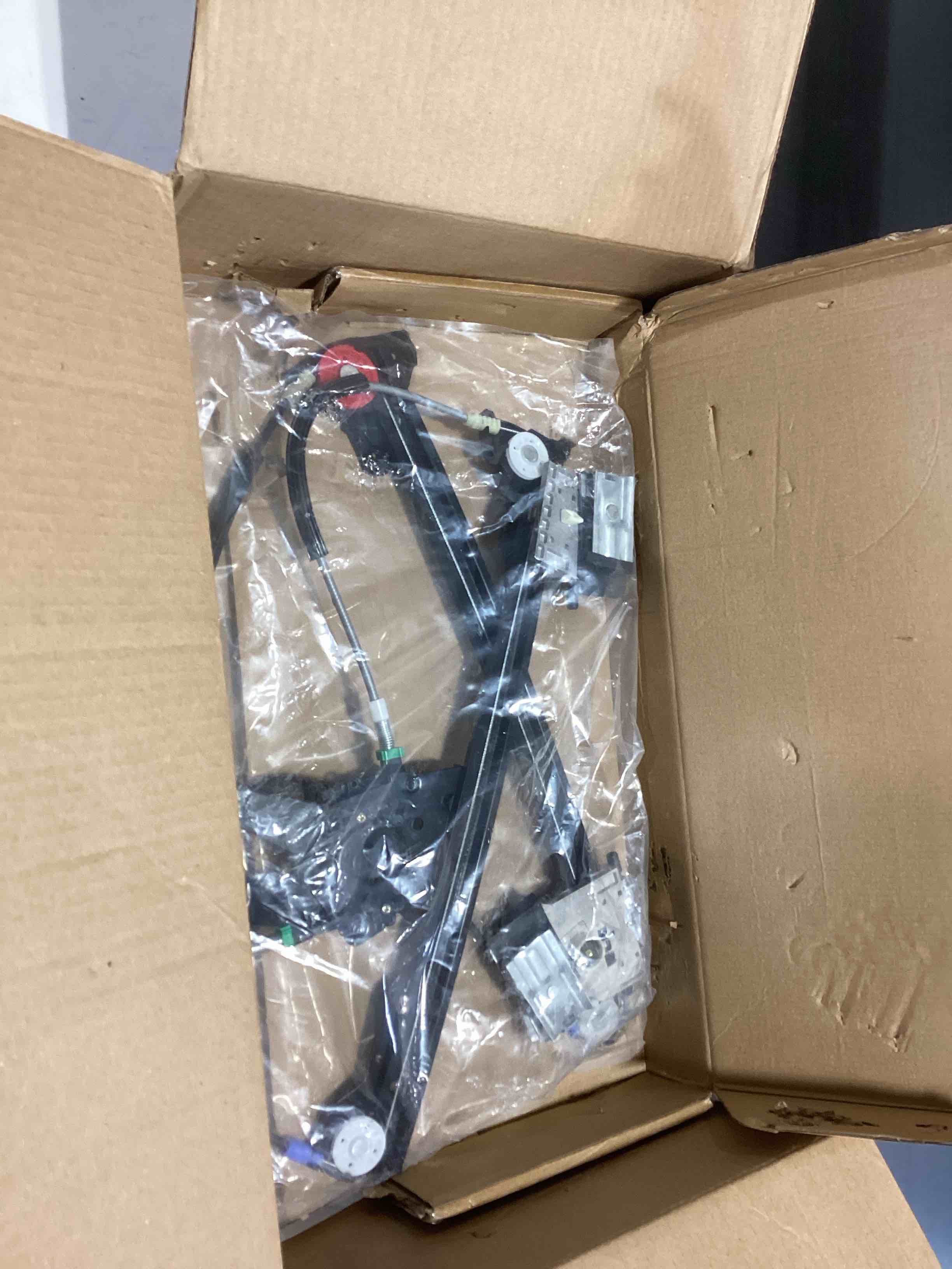 https://s3.amazonaws.com/lotting-images-prod/bidfta/GRA3381090_1760715645284.jpeg
