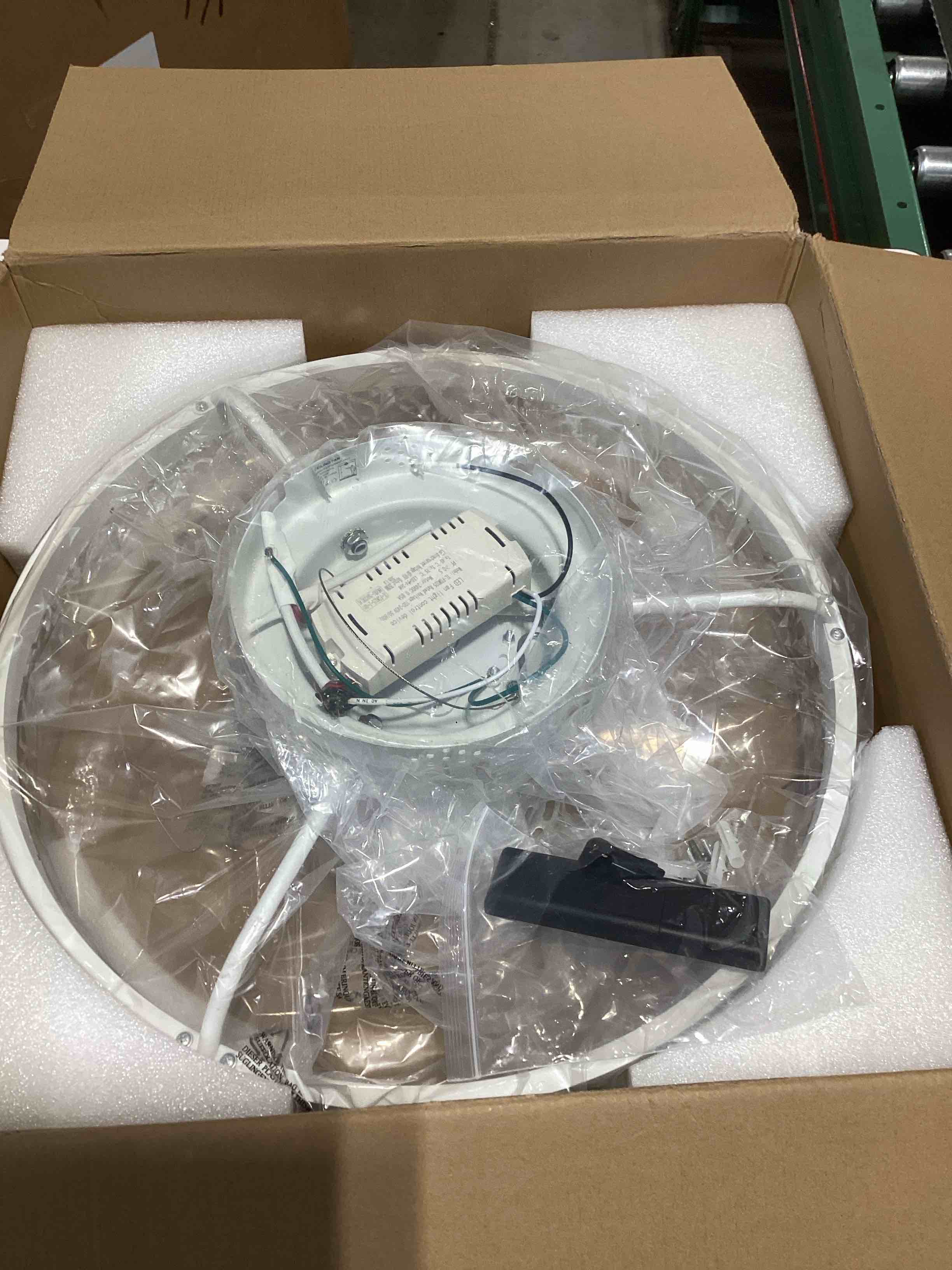 https://s3.amazonaws.com/lotting-images-prod/bidfta/GRA3381098_1760719991952.jpeg