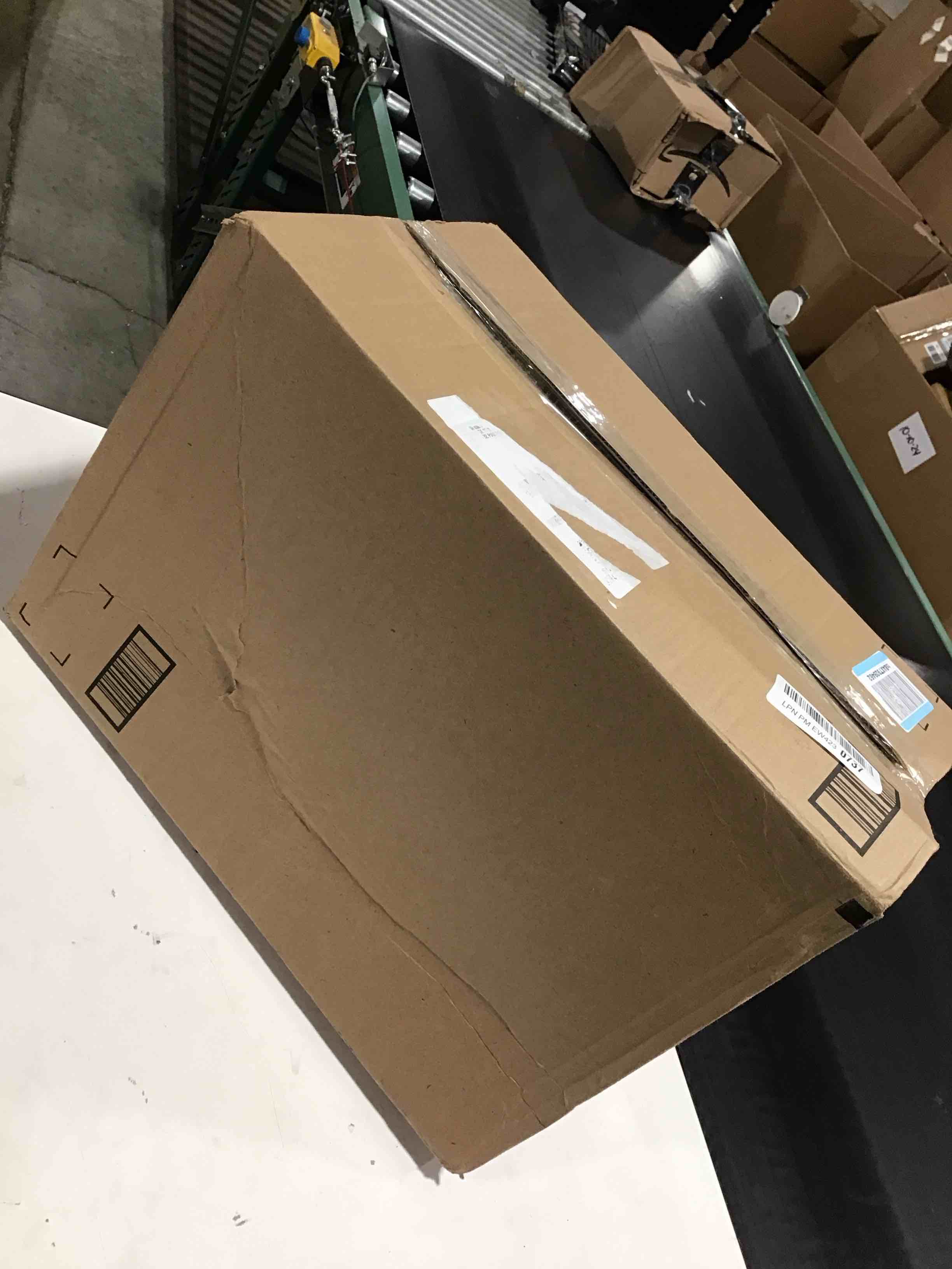https://s3.amazonaws.com/lotting-images-prod/bidfta/GRA3381137_1760961075892.jpeg