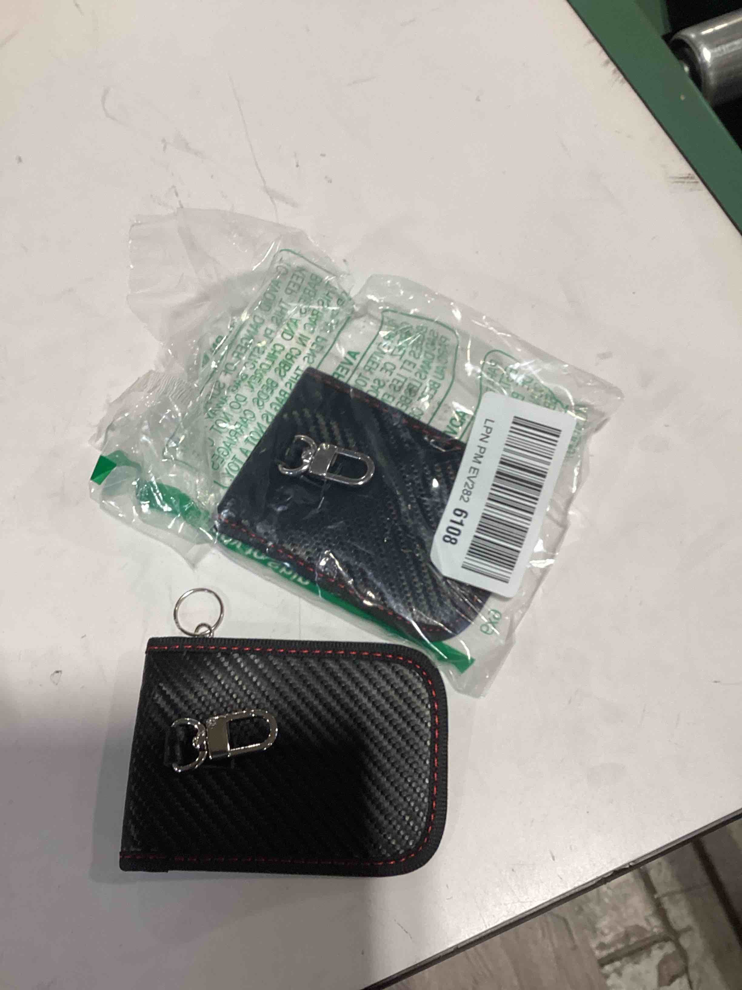 https://s3.amazonaws.com/lotting-images-prod/bidfta/GRA3381243_1760981734899.jpeg