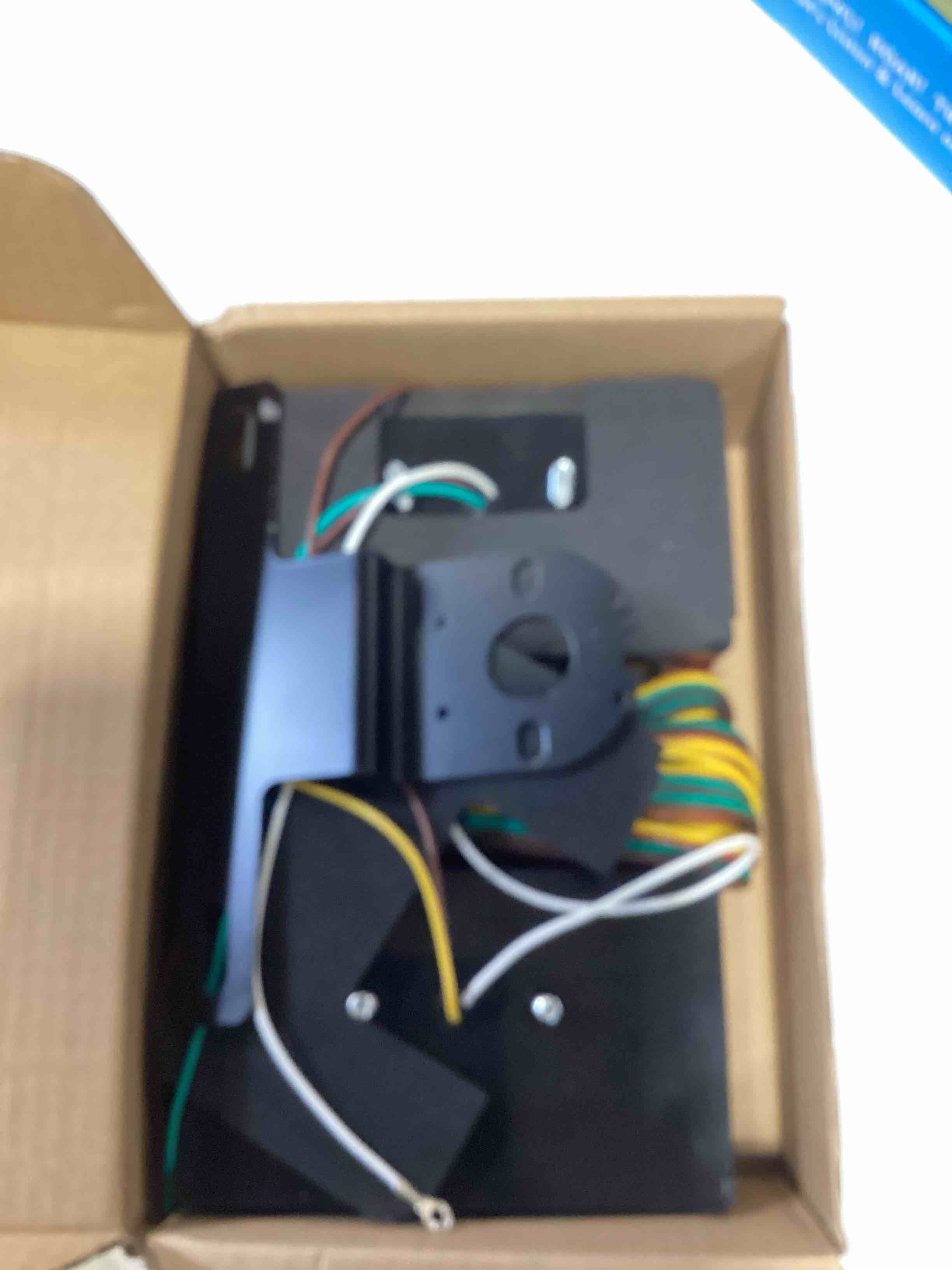 https://s3.amazonaws.com/lotting-images-prod/bidfta/GRA3381251_1760982851333.jpeg