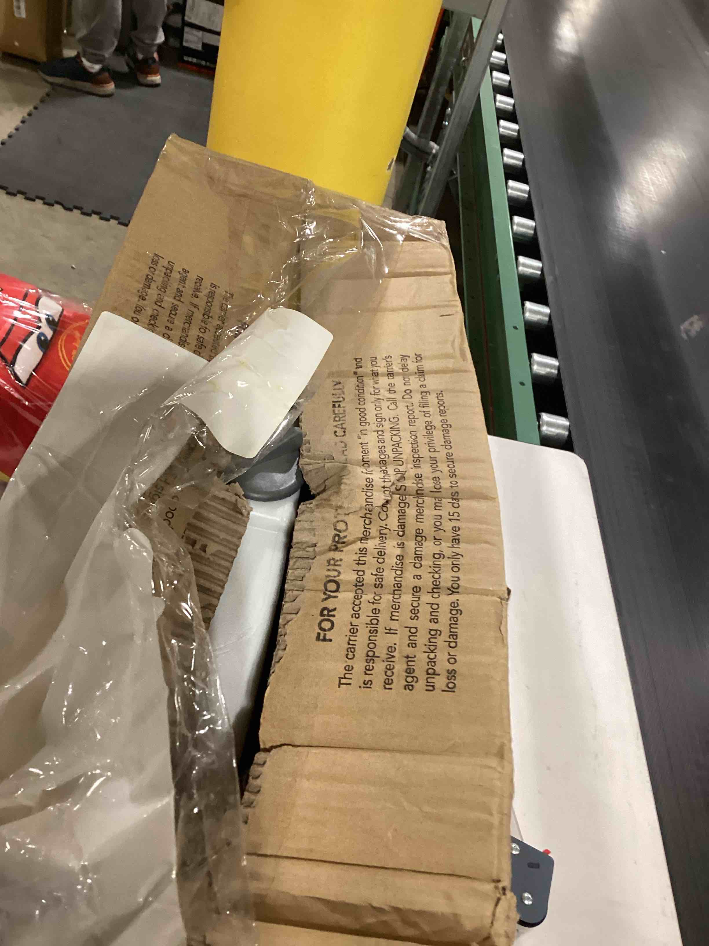 https://s3.amazonaws.com/lotting-images-prod/bidfta/GRA3394657_1760614158154.jpeg