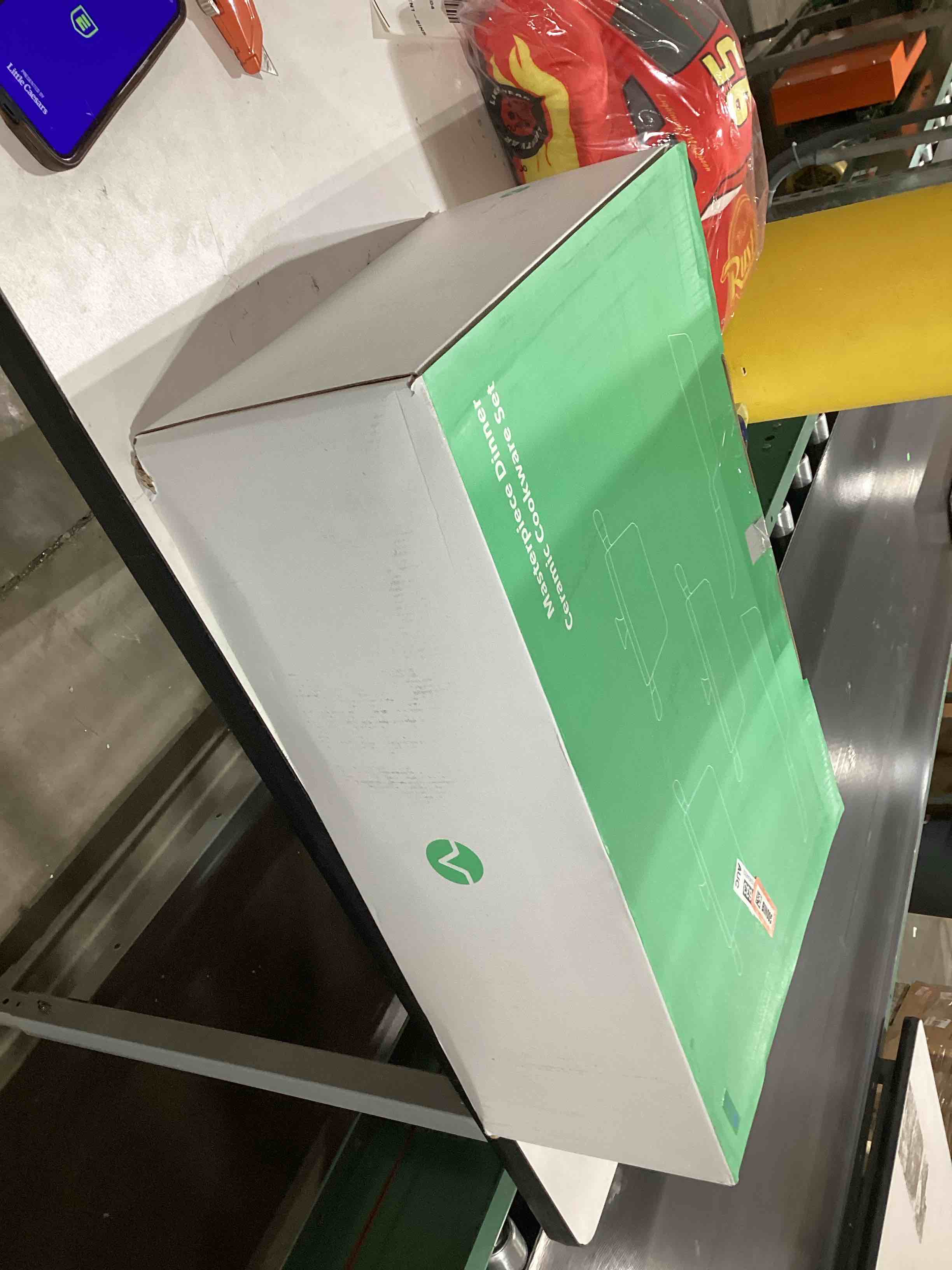 https://s3.amazonaws.com/lotting-images-prod/bidfta/GRA3394659_1760614588470.jpeg