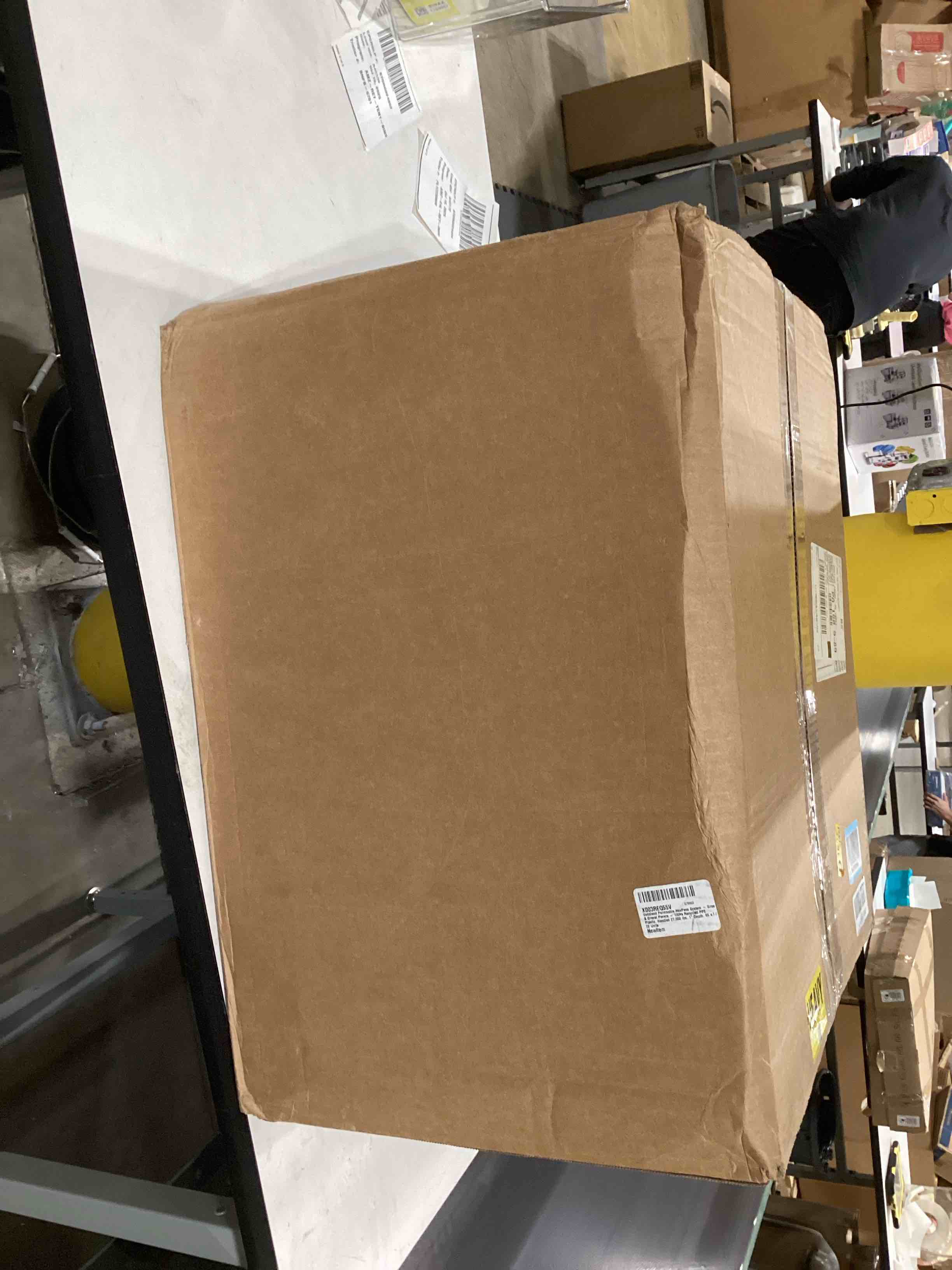 https://s3.amazonaws.com/lotting-images-prod/bidfta/GRA3394752_1760727602071.jpeg