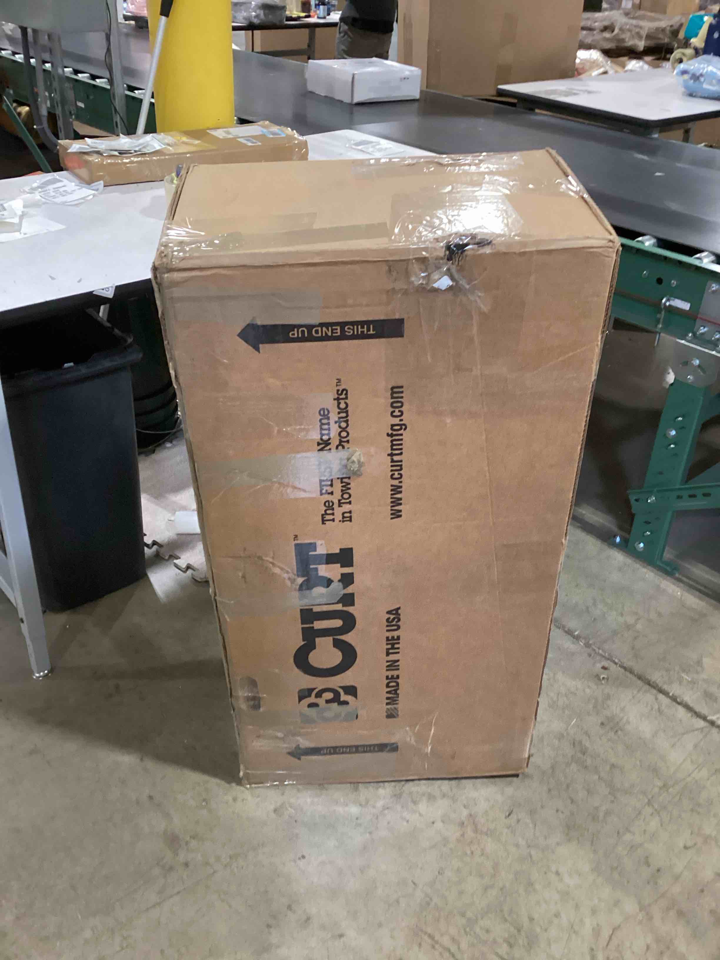 CURT 13632 Class 3 Trailer Hitch, 2-Inch Receiver, Fits Select Nissan Murano