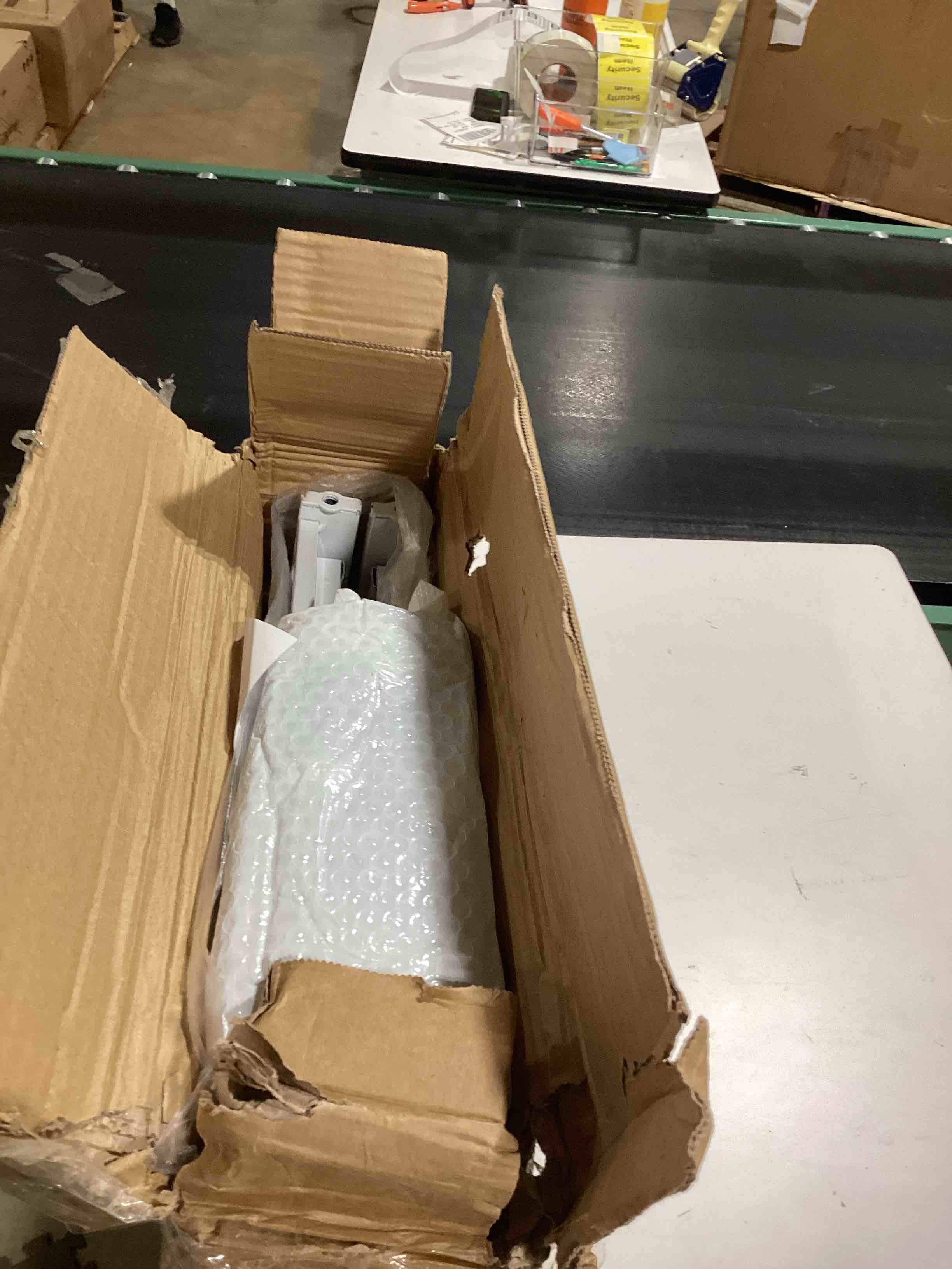 https://s3.amazonaws.com/lotting-images-prod/bidfta/GRA3398986_1761136066366.jpeg