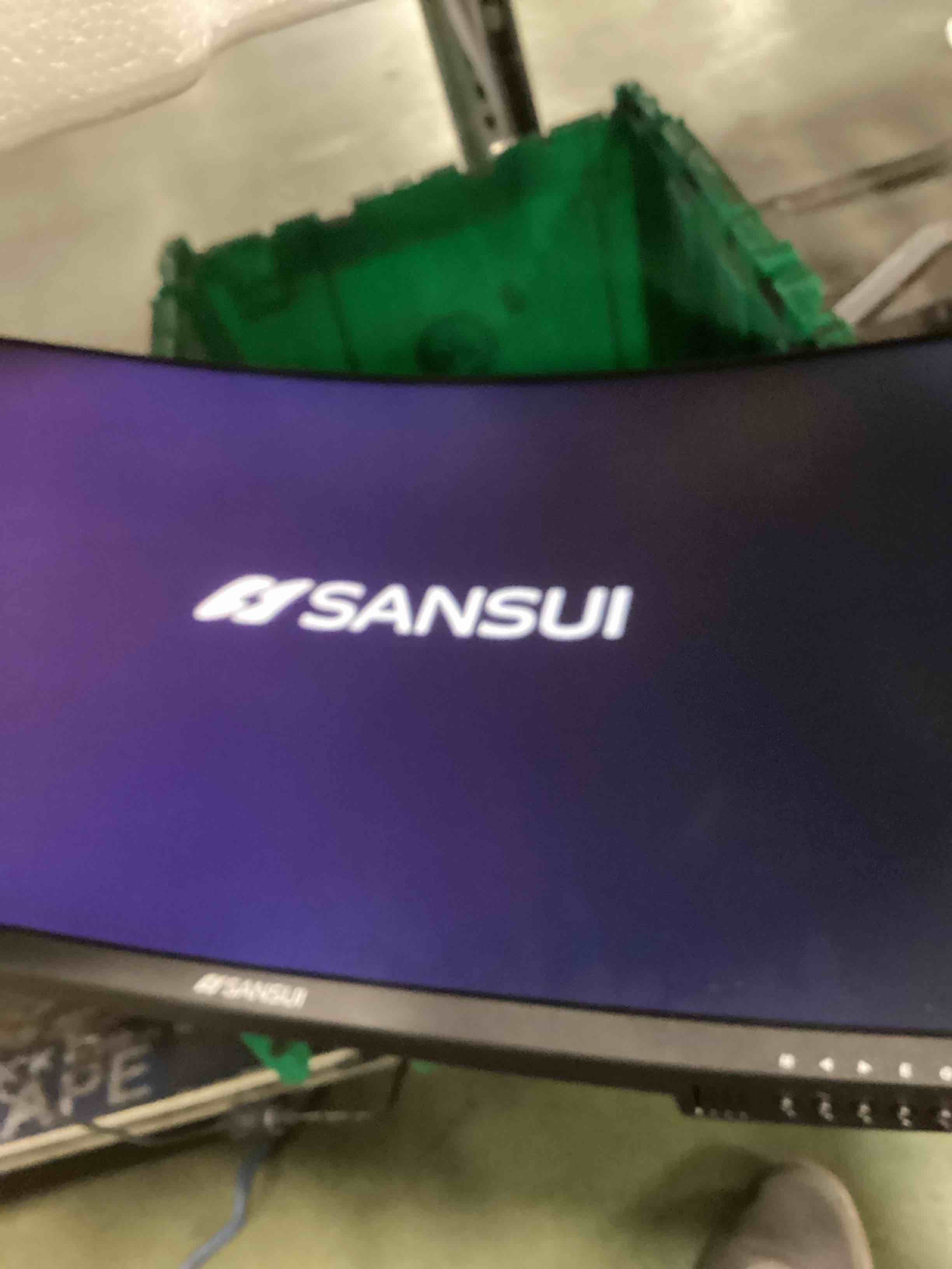 https://s3.amazonaws.com/lotting-images-prod/bidfta/GRA3448013_1752673295568.jpeg