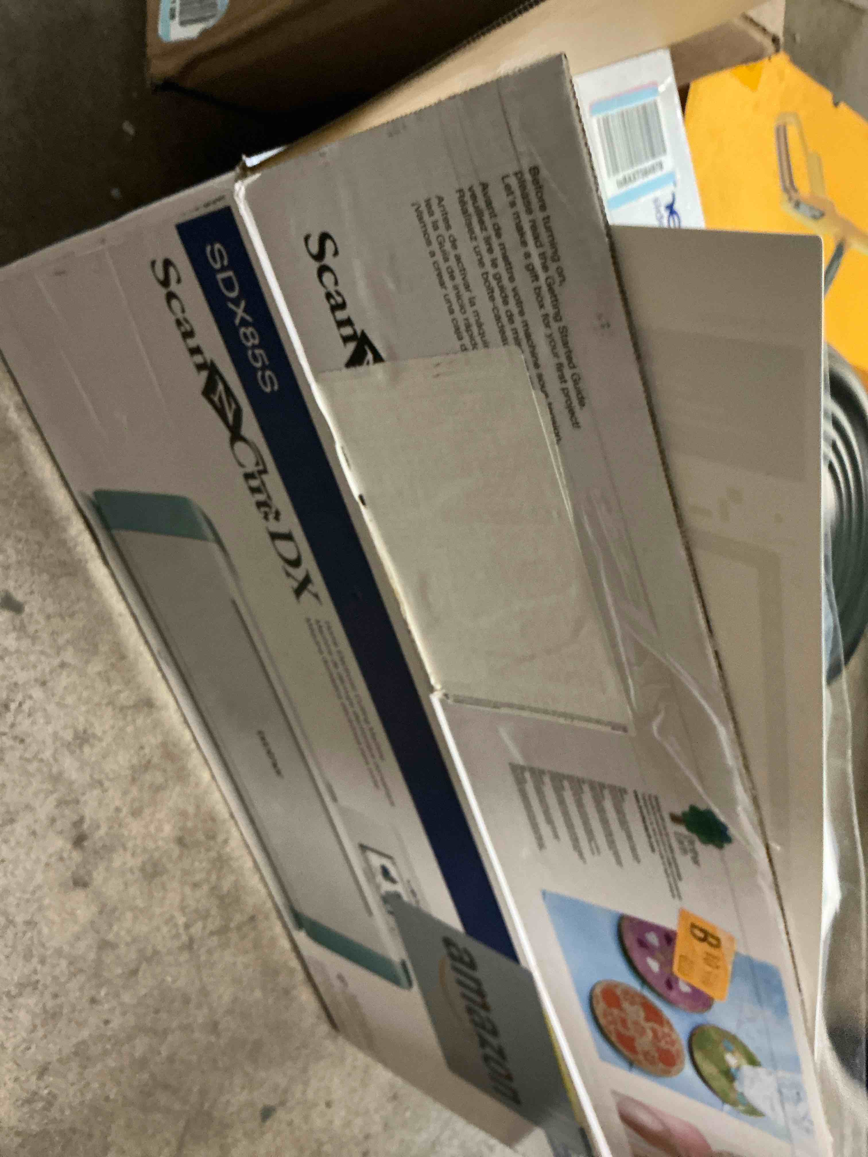 https://s3.amazonaws.com/lotting-images-prod/bidfta/GRA3457382_1758942964219.jpeg