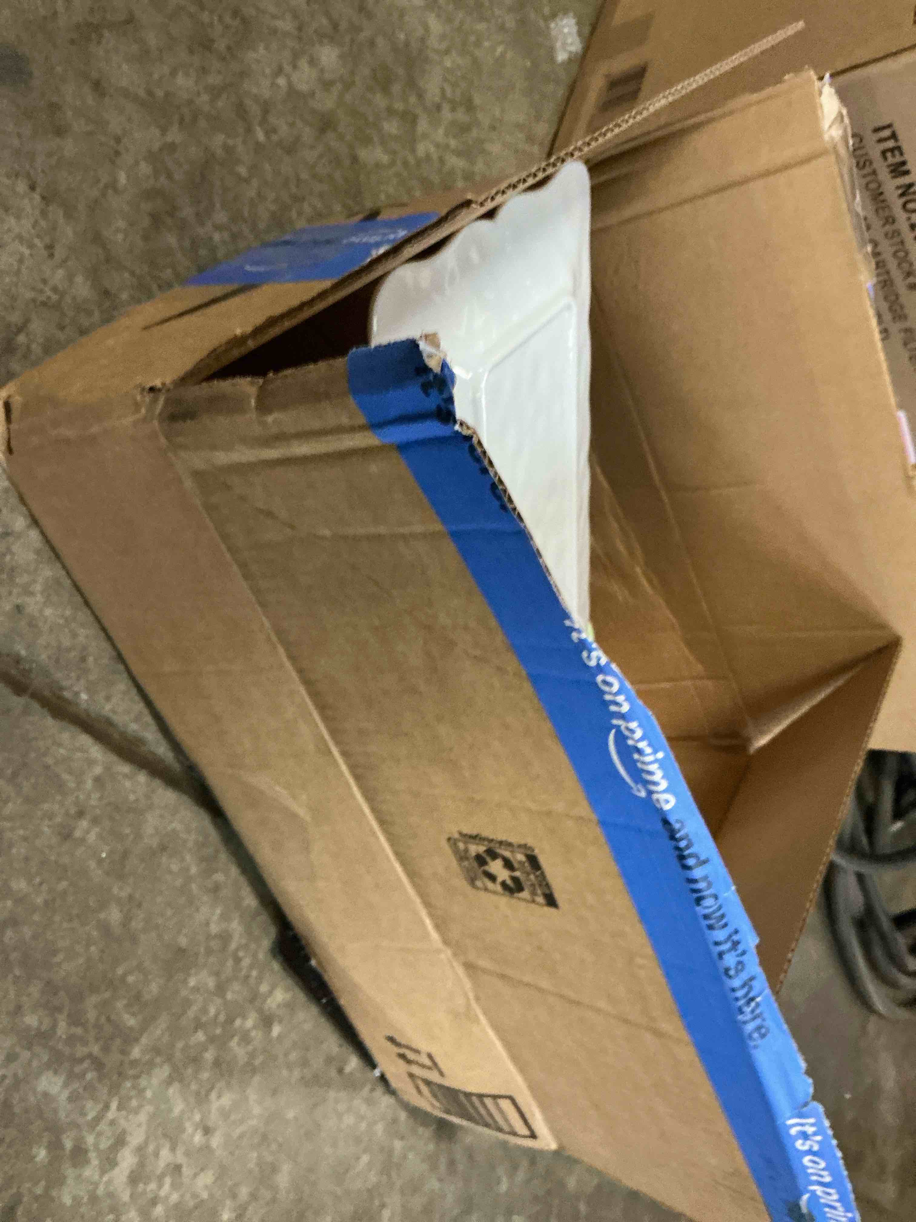 https://s3.amazonaws.com/lotting-images-prod/bidfta/GRA3457533_1761096058110.jpeg