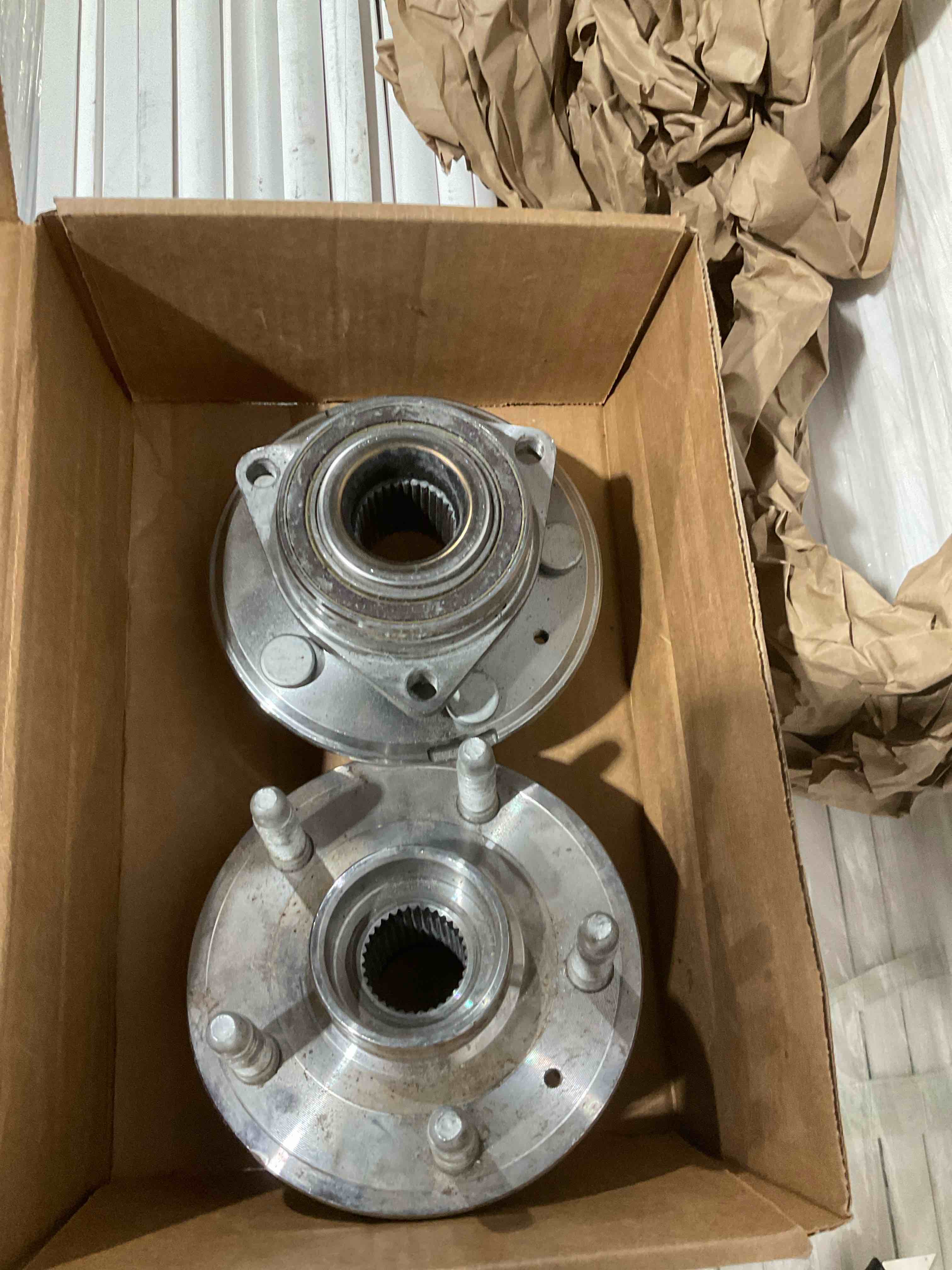 Condition photo showing Good Condition for 2pcs 513288 front/rear wheel bearing hub assembly 5 lugs w/abs compatible with chevy impala malibu equinox gmc terrain buick allure lacrosse regal cadillac xts cts saab 9-5