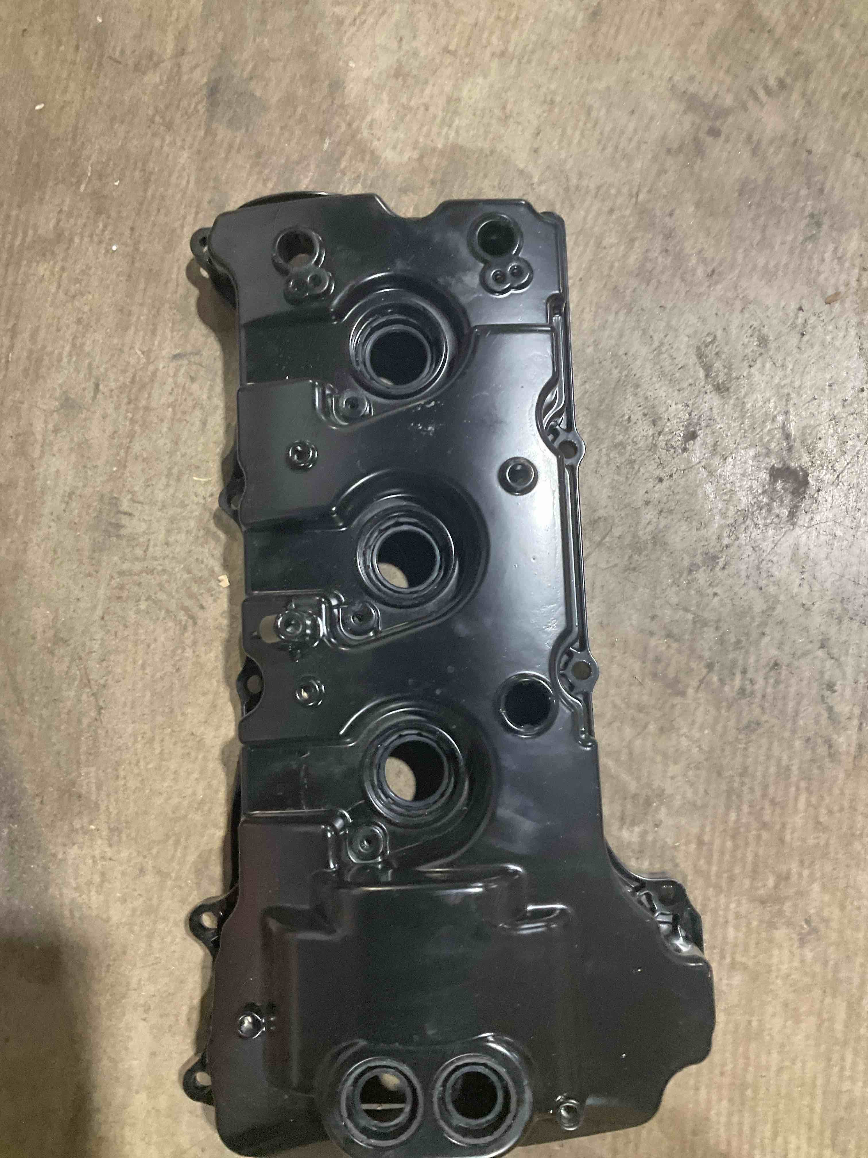 Condition photo showing Good Condition for right passenger side dl3z-6582-c engine valve cover for ford f150 2013-2016, for expedition 2015-2017, for transit 150 250 350 350hd 2015-2022, for lincoln navigator 2015-2017 3.5l v6 turbo