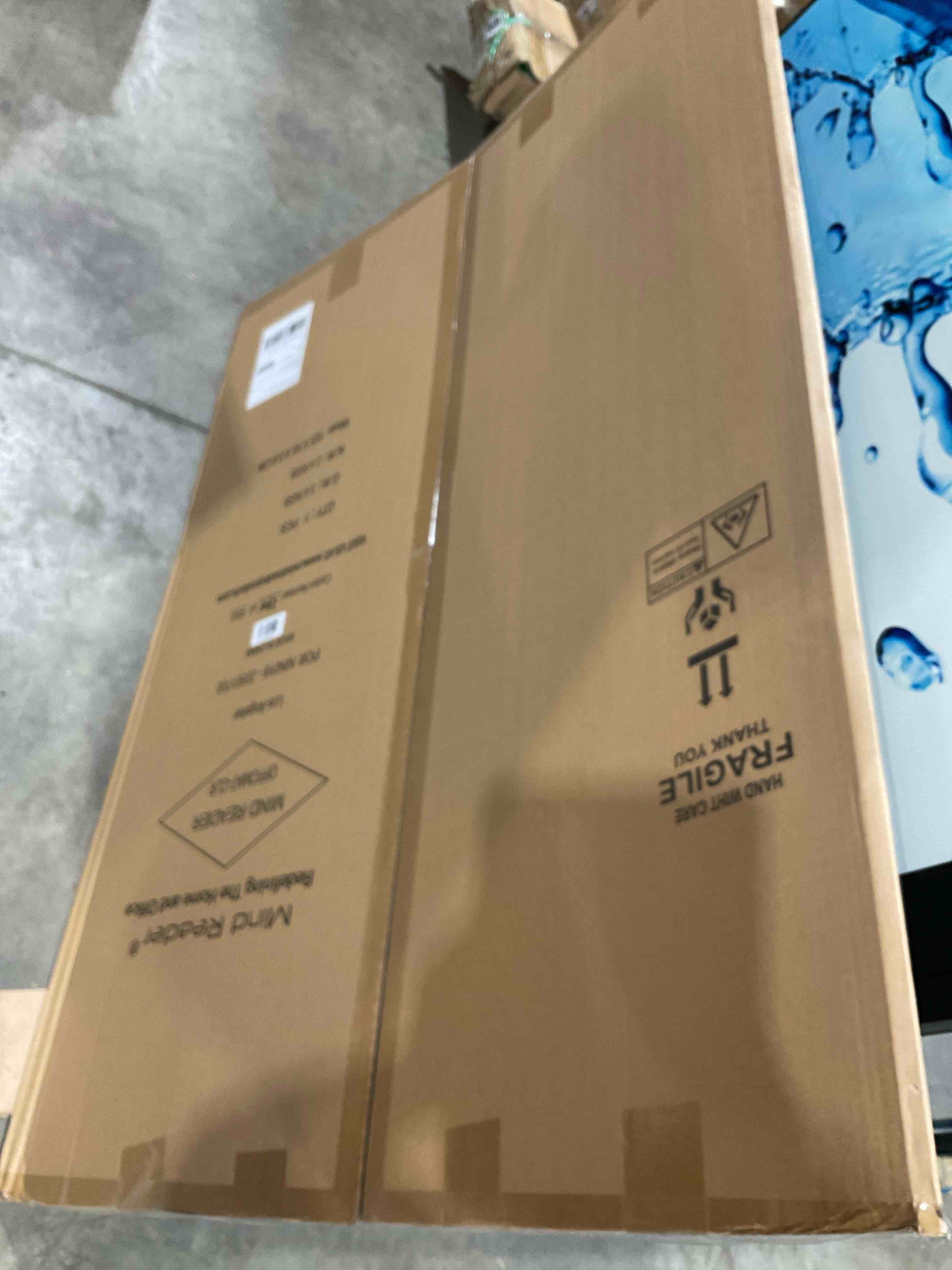Condition photo showing New/Like New for mind reader - office chair mat for carpet, under desk protector, carpet grips, rolling, pvc, 47.5"l x 35.5"w x 0.125"h - clear