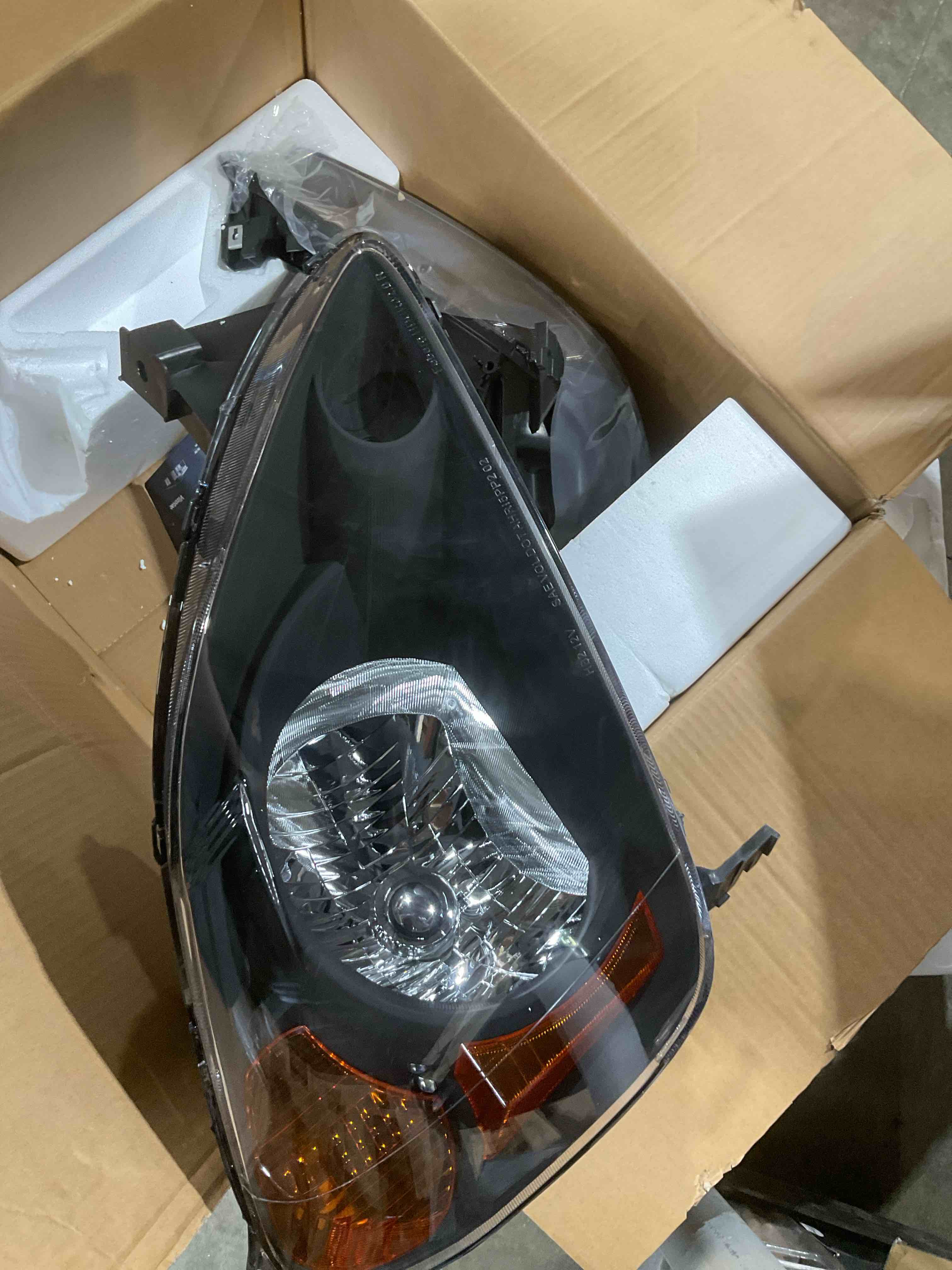 Condition photo showing New/Like New for for 2002 2003 2004 honda crv cr-v headlights assembly black headlamp left+right