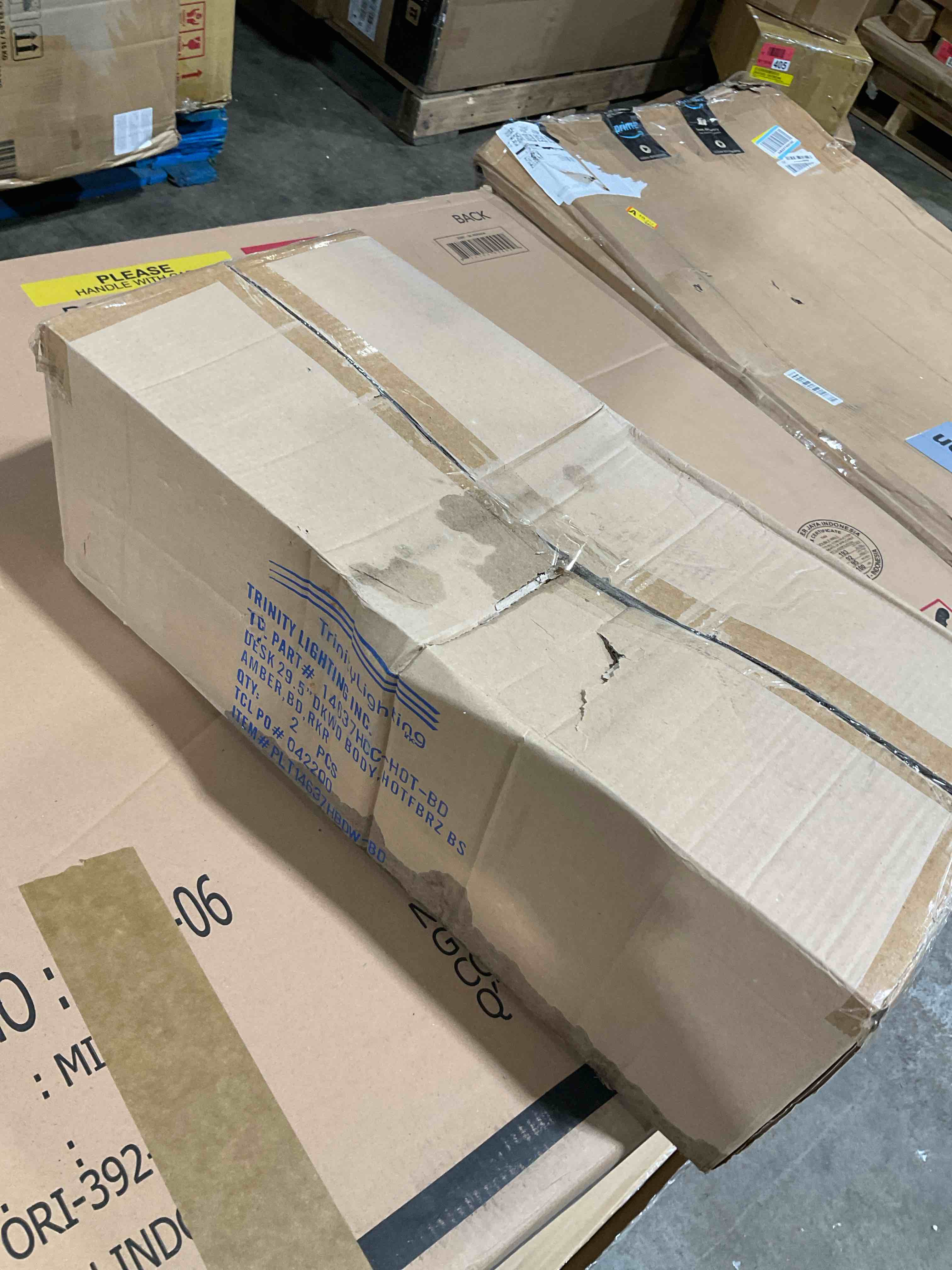 Condition photo showing New/Like New for trinity lighting 2 set 22" tall lamps