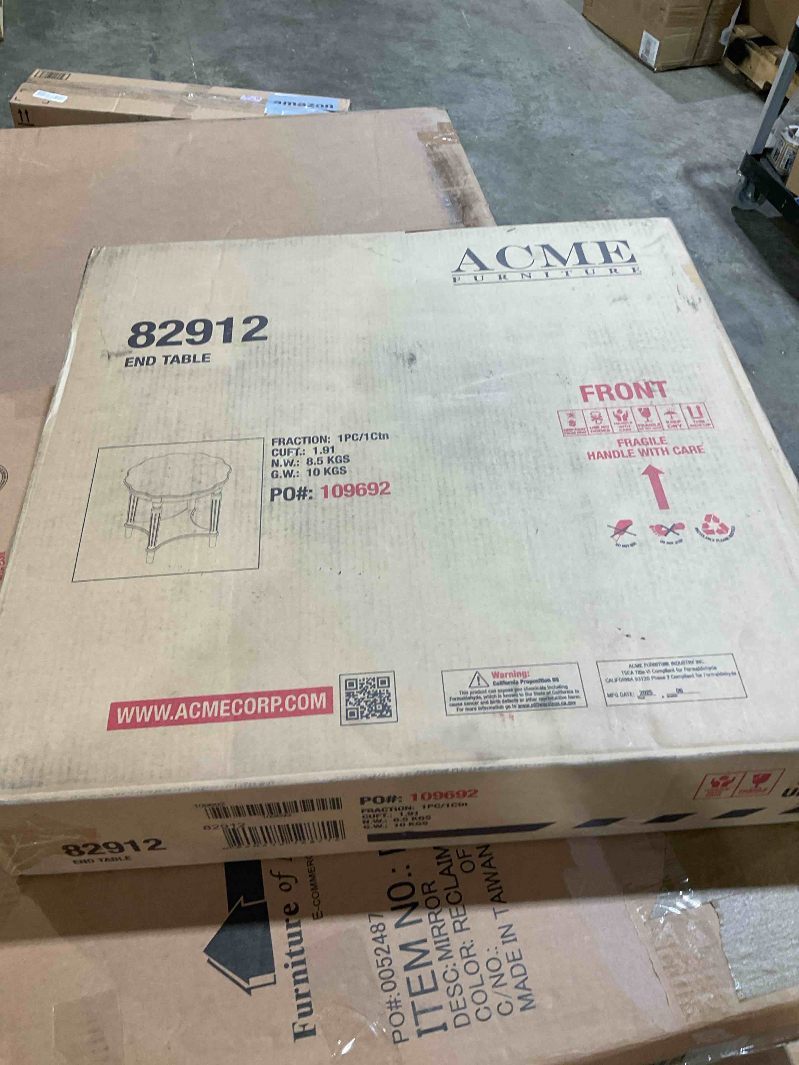 Condition photo showing New/Like New for acme fordon end table in antique white