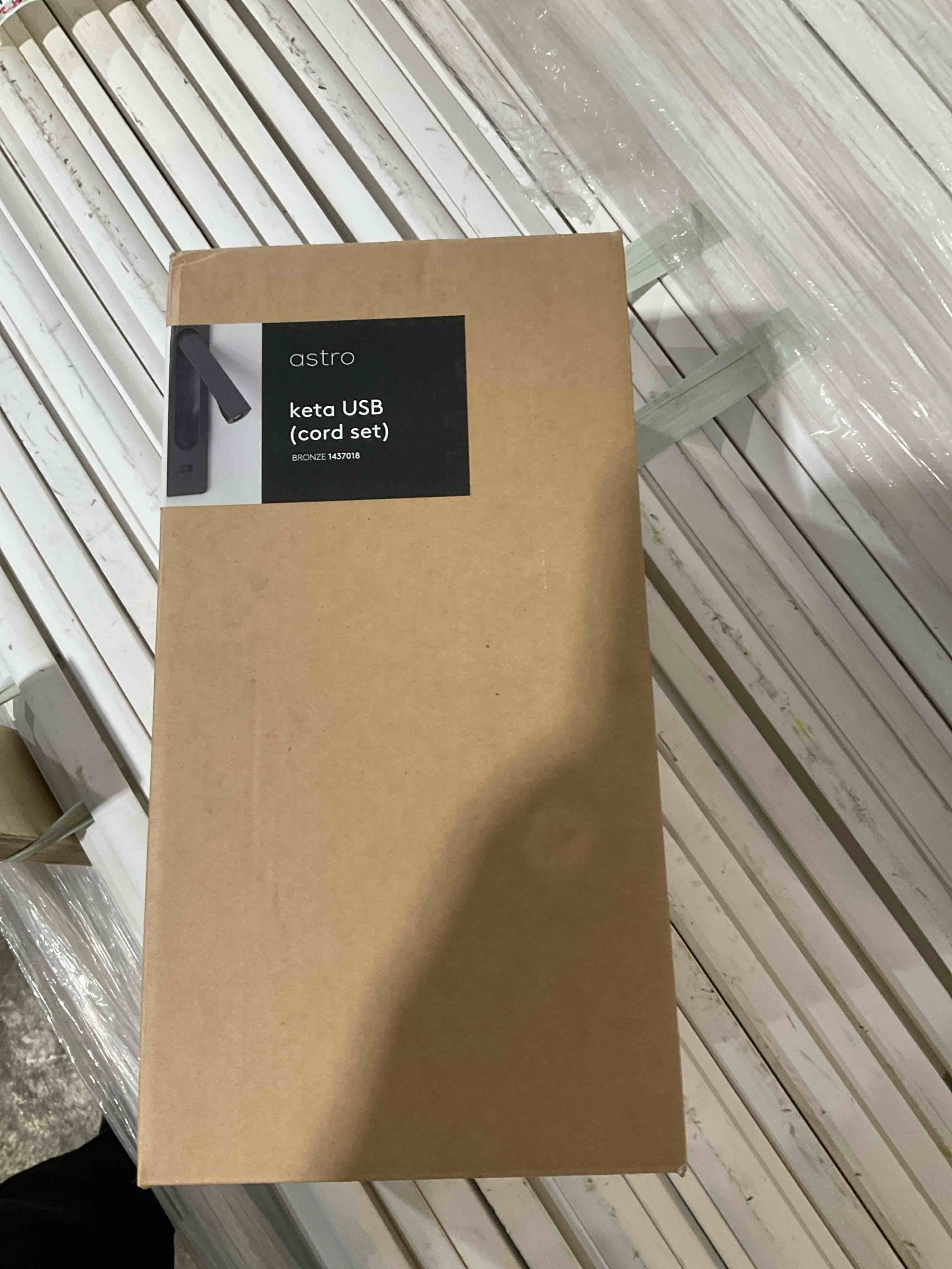 Condition photo showing New/Like New for astro lighting