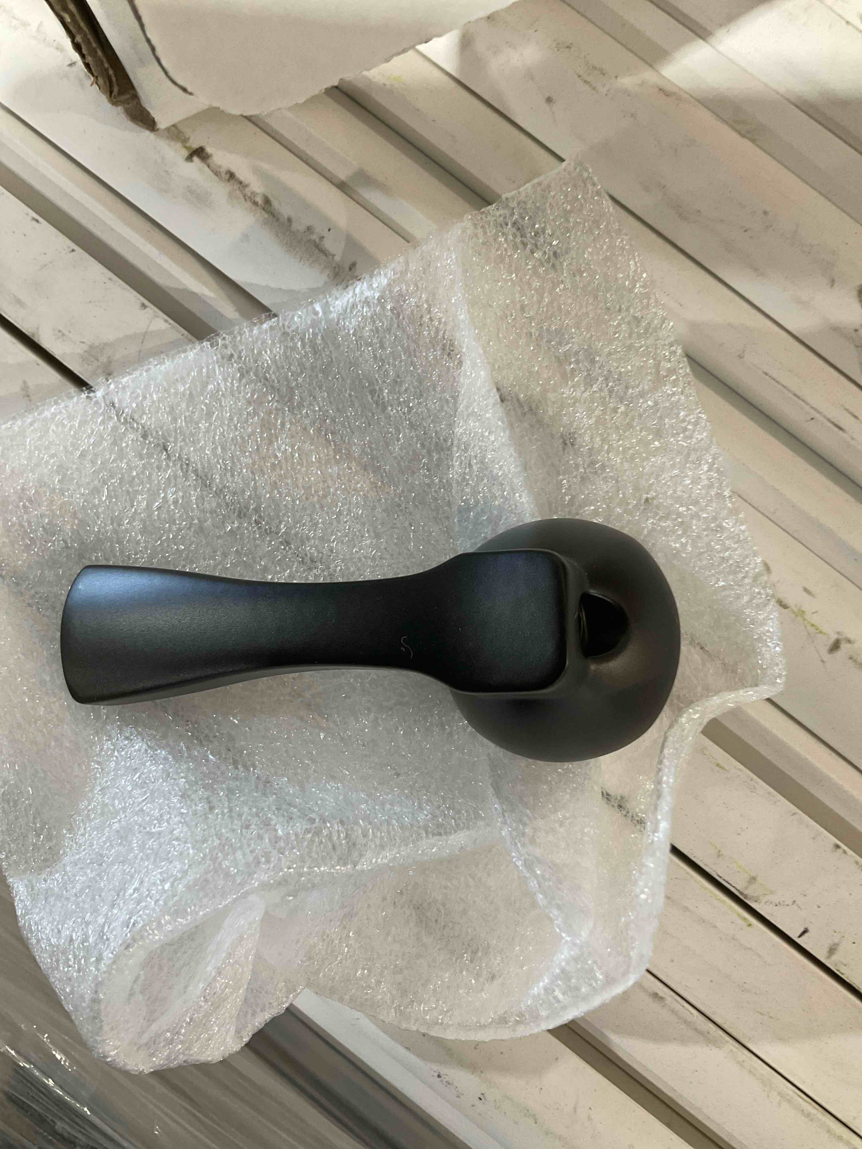 Condition photo showing Good Condition for delta faucet h550bl single lever handle kit, matte black