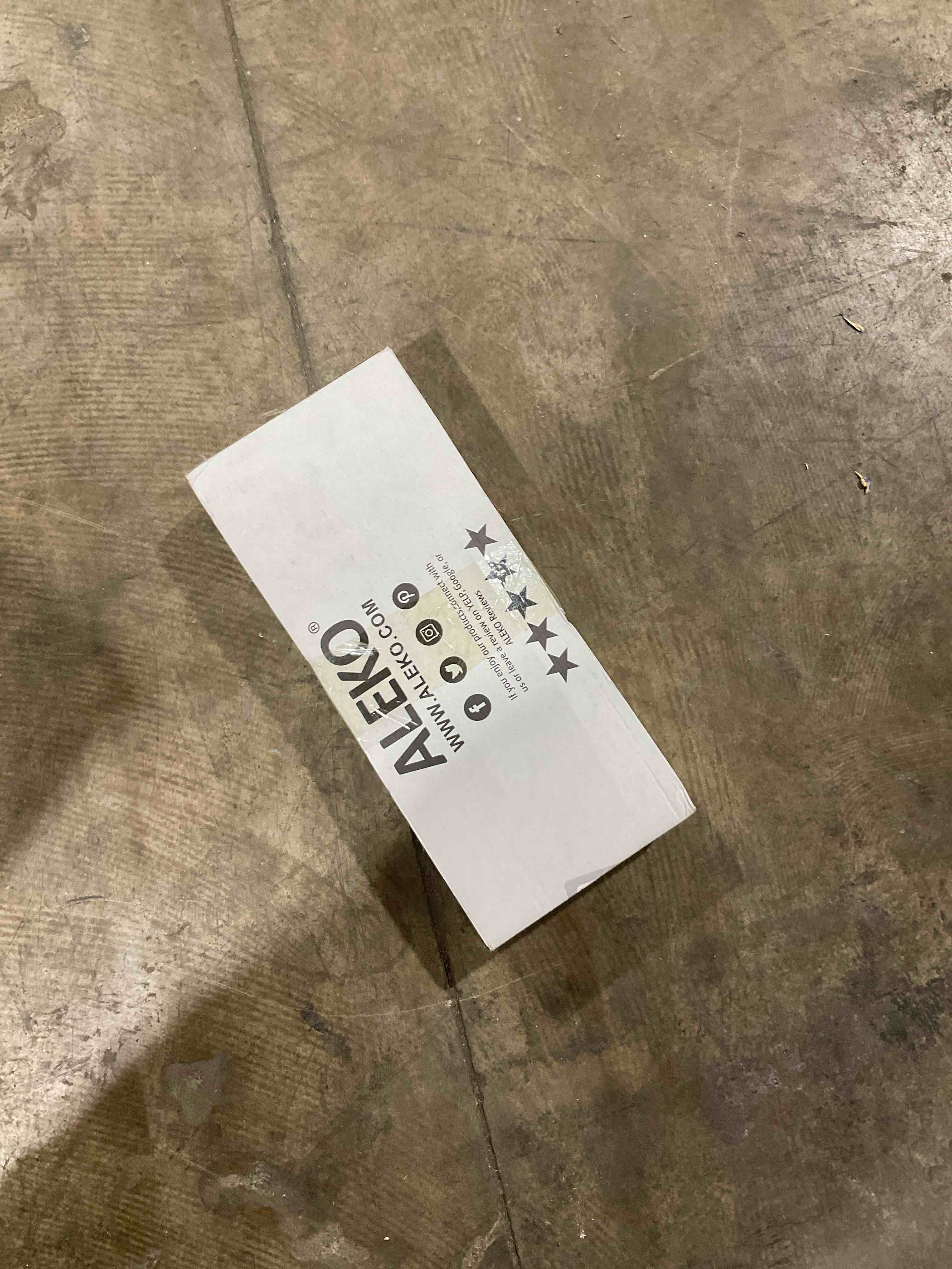 Condition photo showing New/Like New for aleko protective awning cover - 12 x 10 feet - burgundy