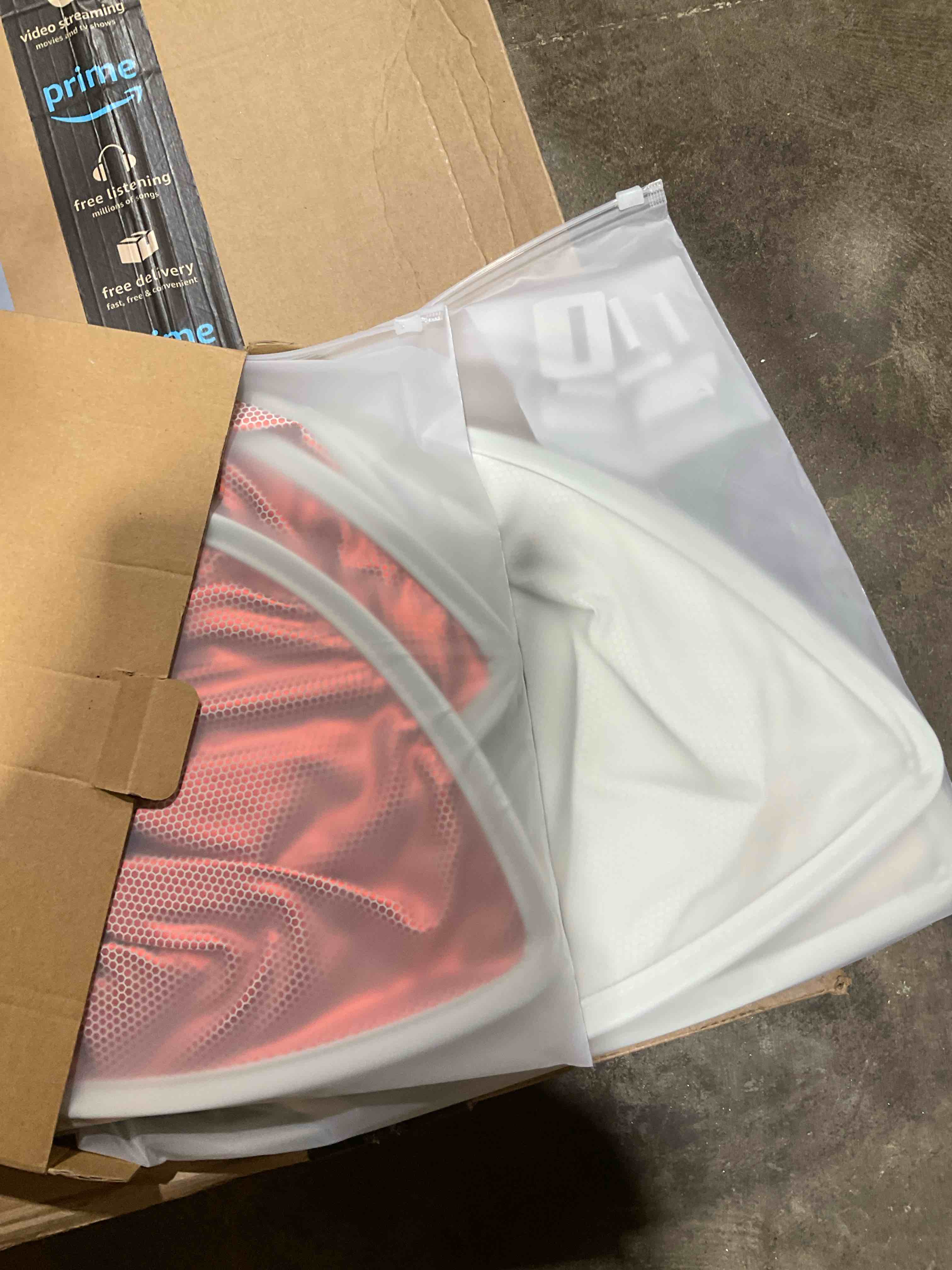 Condition photo showing New/Like New for new model y roof sunshade heat-insulating, uv-protective, nano-reflective interior accessories for tesla model y 2025 (juniper) new model y(juniper) gray