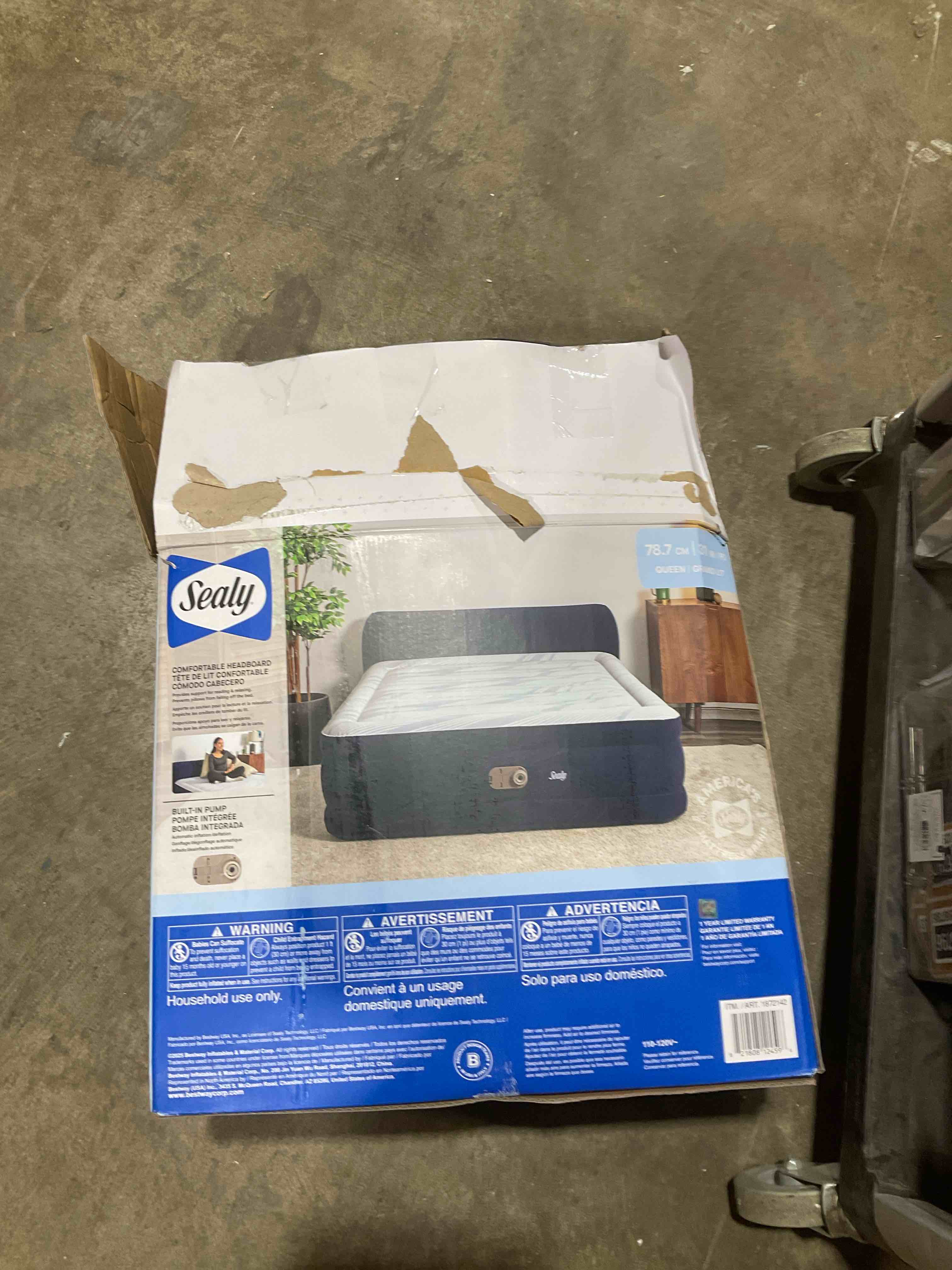 Condition photo showing Good Condition for sealy tritech airbed queen 31" headboard built-in ac pump multi color queen (u.s. standard) modern elegant