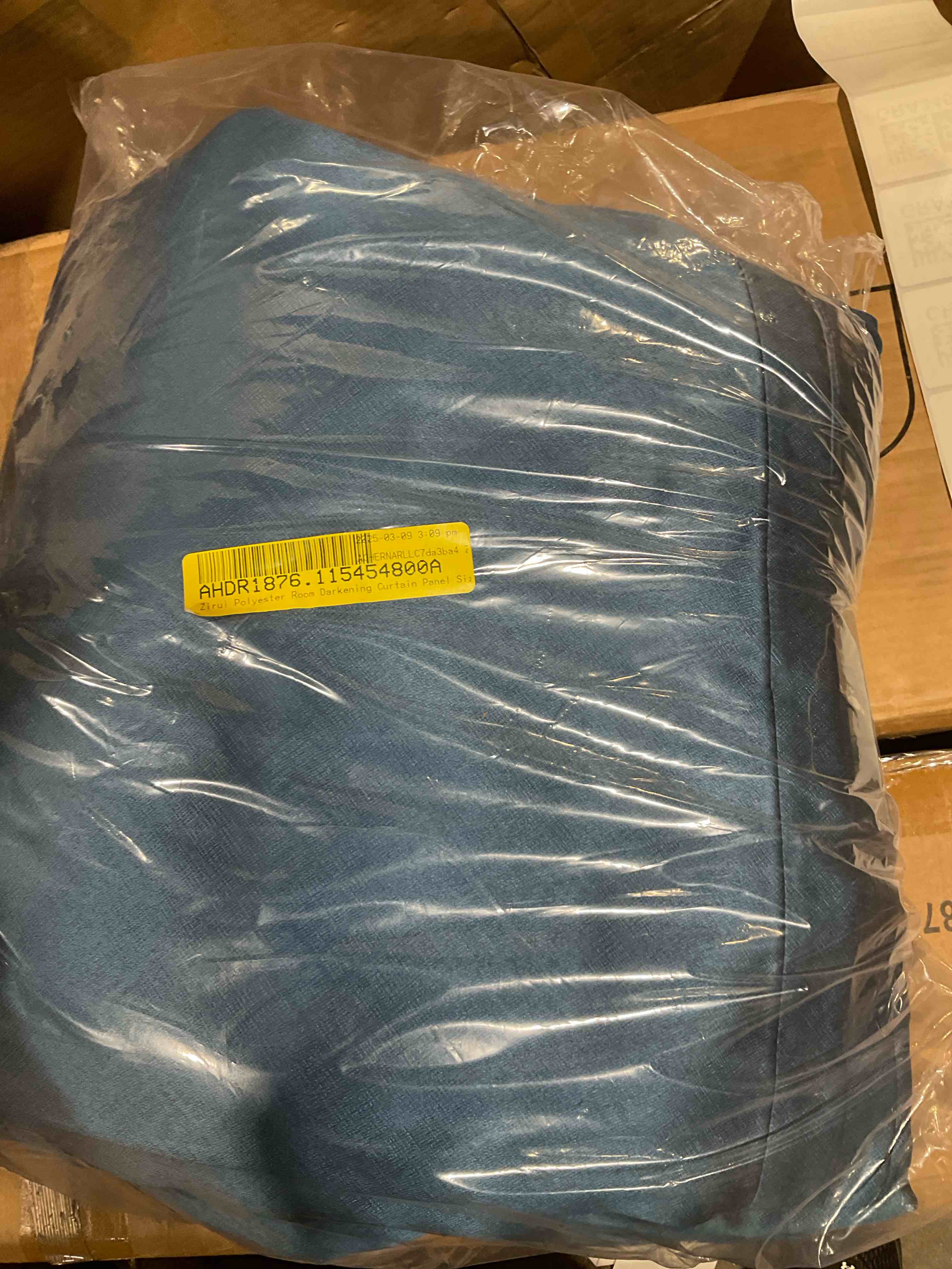 Condition photo showing Good Condition for zirui room darkening curtain single panel