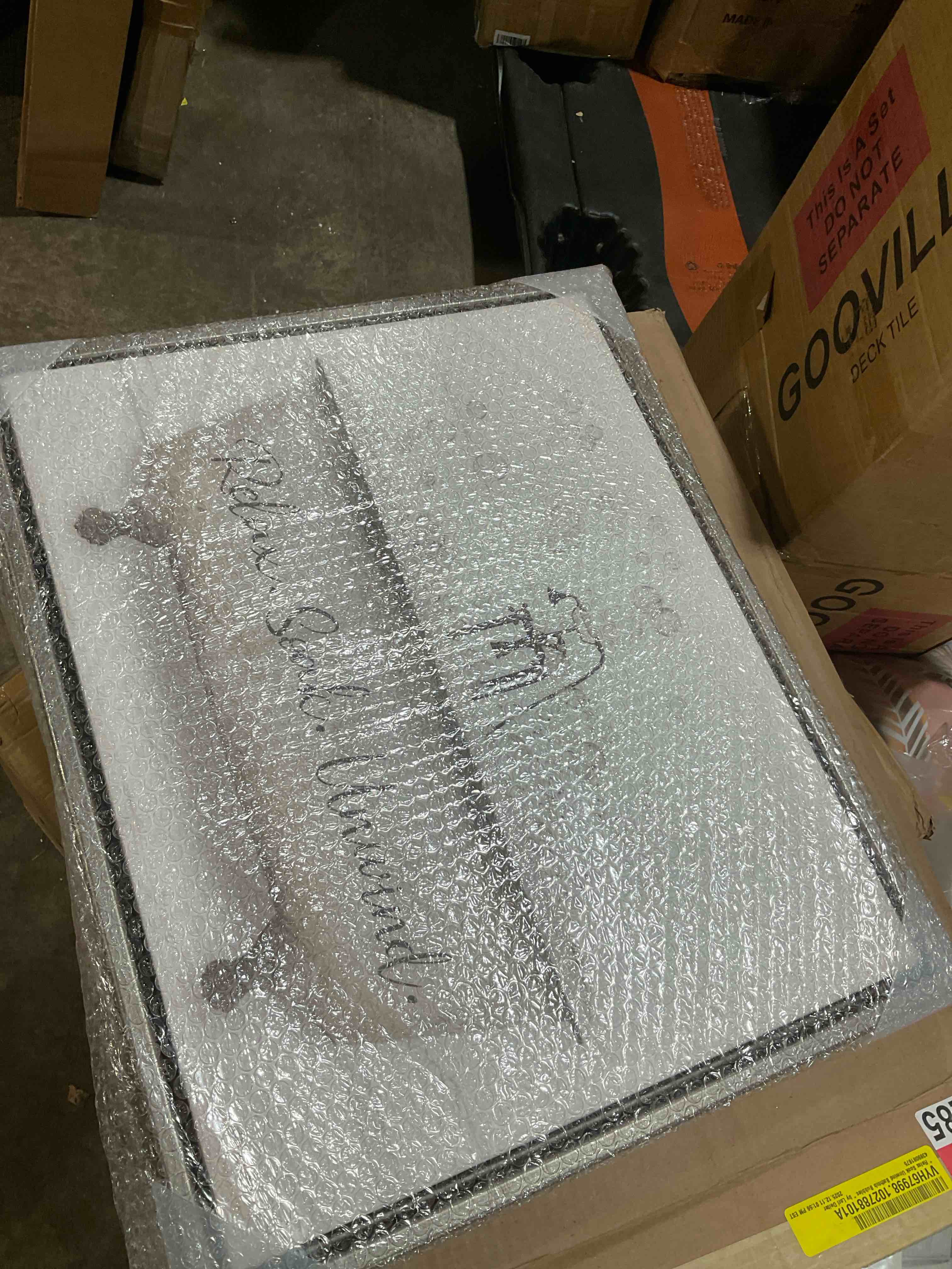 Condition photo showing New/Like New for "relax soak unwind bathtub bubbles " by lori deiter