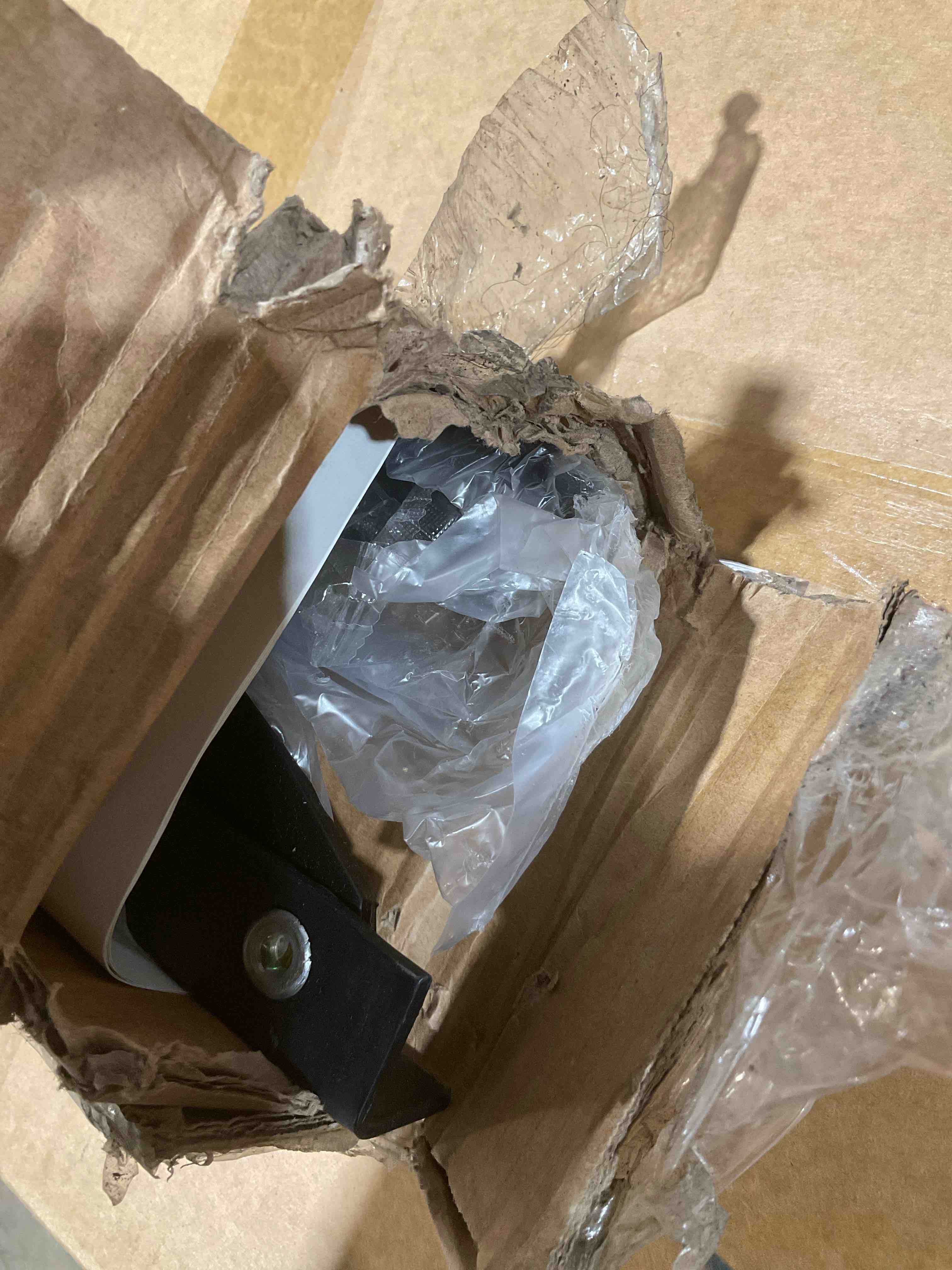 https://s3.amazonaws.com/lotting-images-prod/bidfta/GRA3459217_1777043632055.jpeg