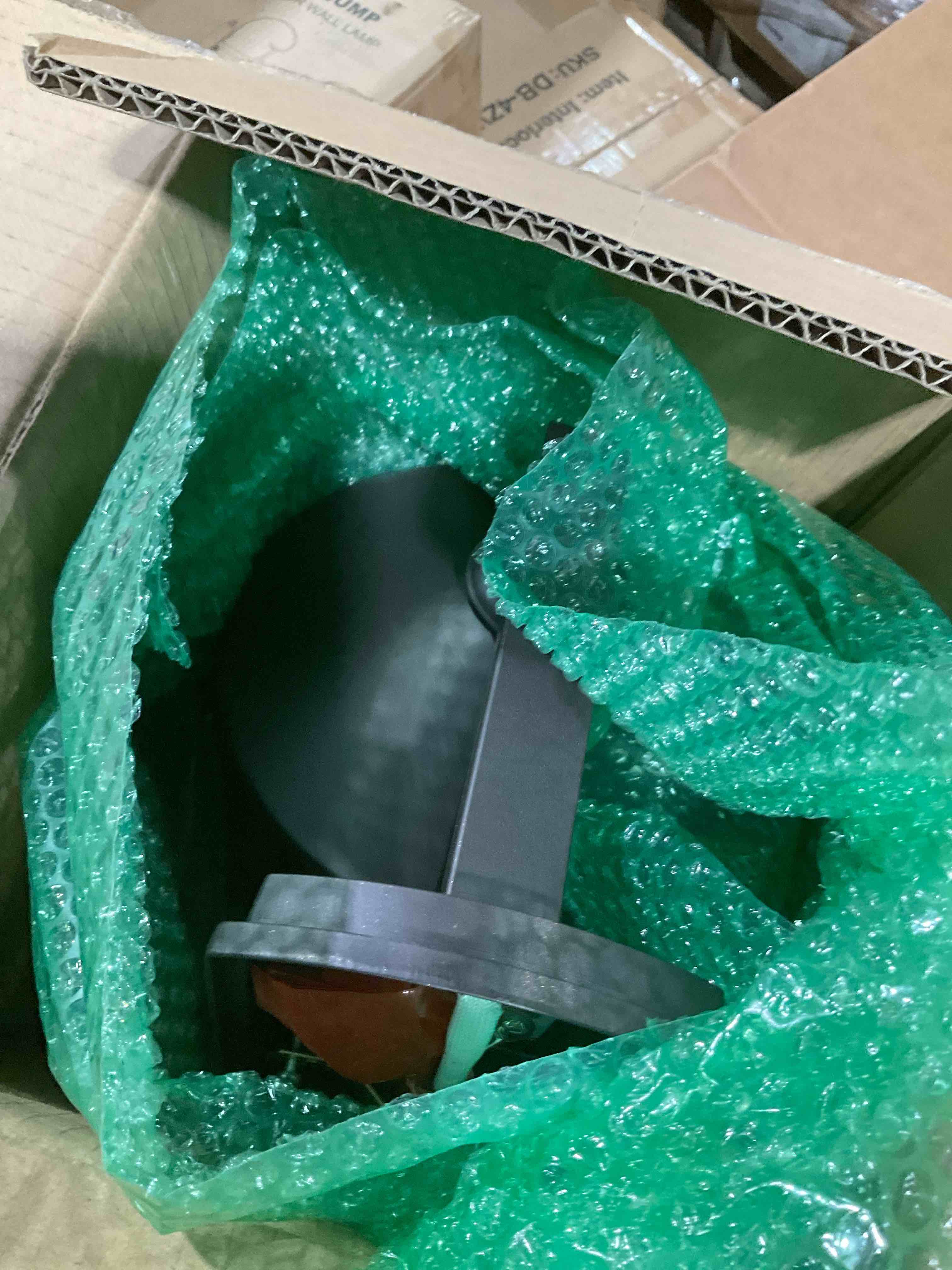 https://s3.amazonaws.com/lotting-images-prod/bidfta/GRA3459223_1777050999263.jpeg