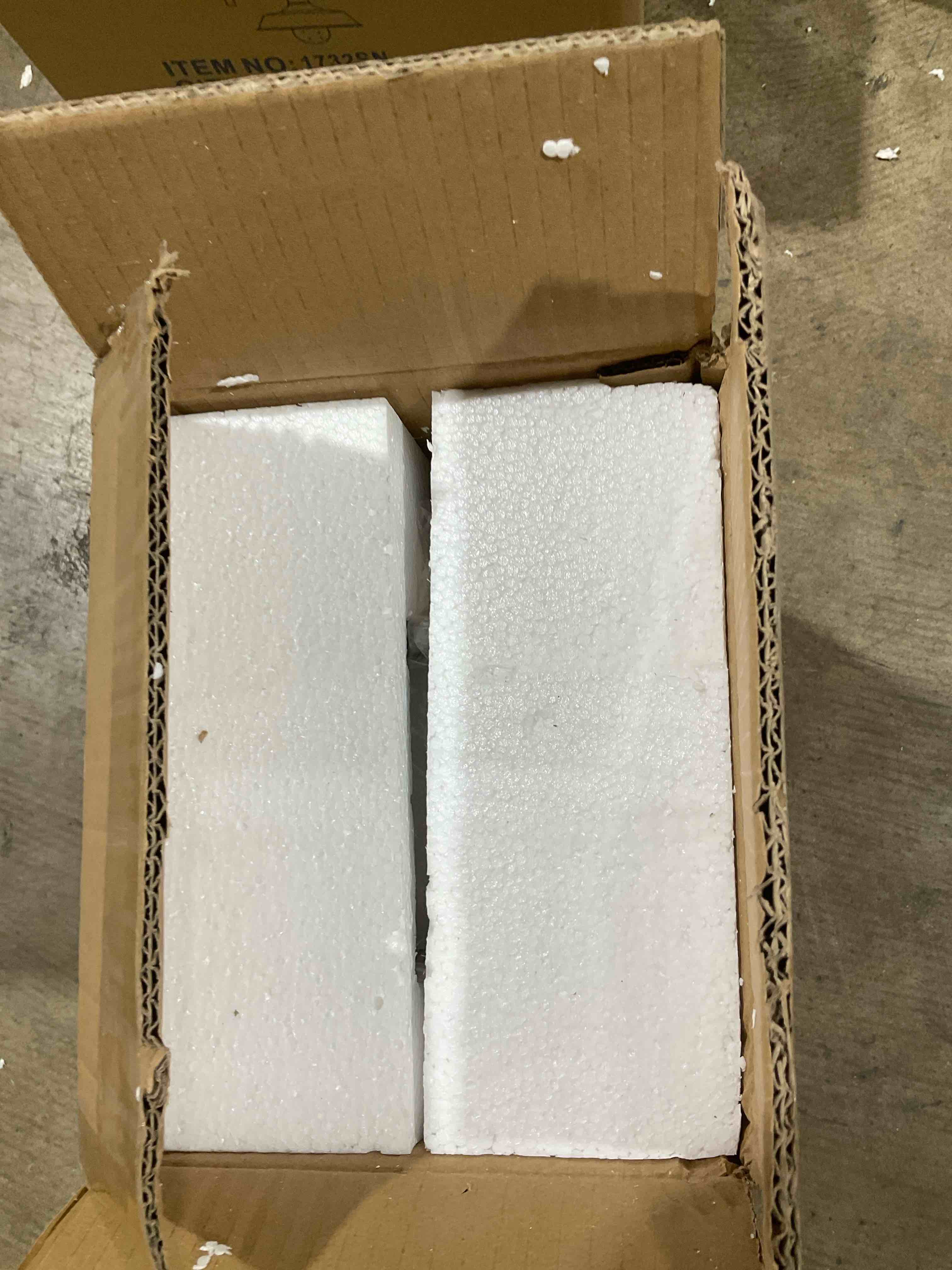 Condition photo showing New/Like New for cheryn aluminum wall light 