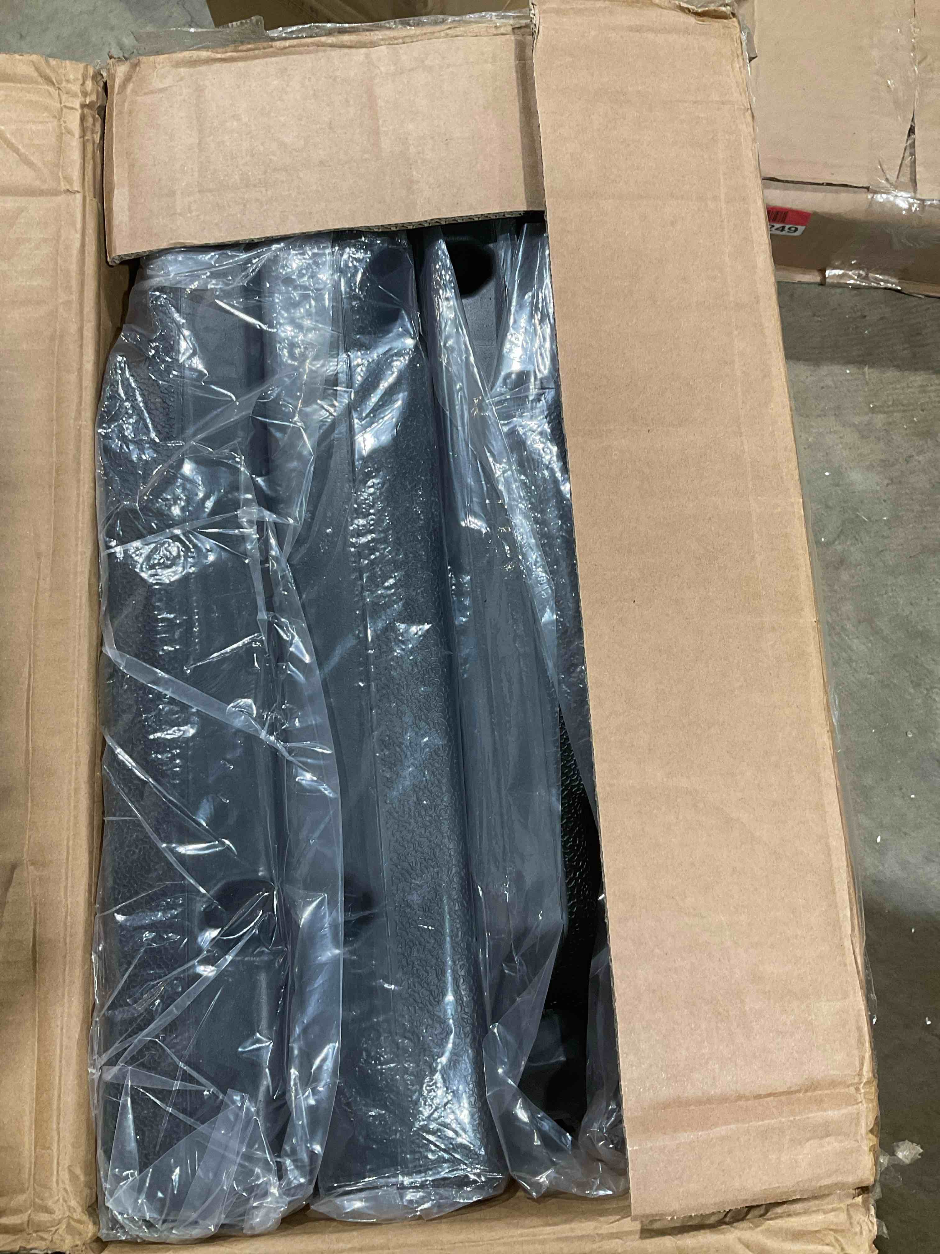 Condition photo showing New/Like New for 4-piece 155lb capacity heavy-duty cantilever offset patio umbrella stand square base plate set w/easy-fill spouts for water or sand - black