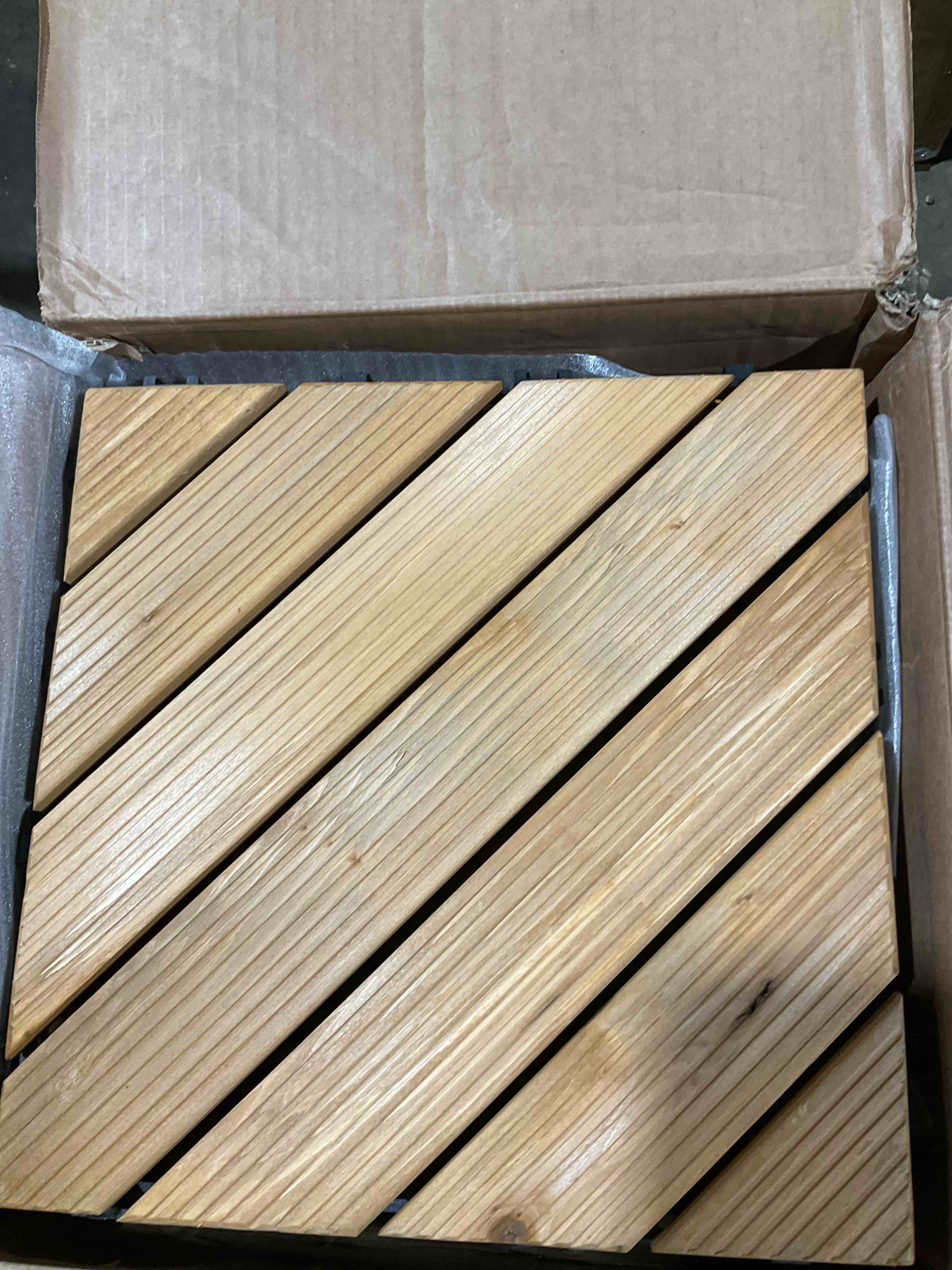Condition photo showing New/Like New for yaheetech 27pcs wooden flooring patio deck tiles interlocking tiles patio solid wood and plastic indoor&outdoor 12 x 12in, natural wood-diagonal