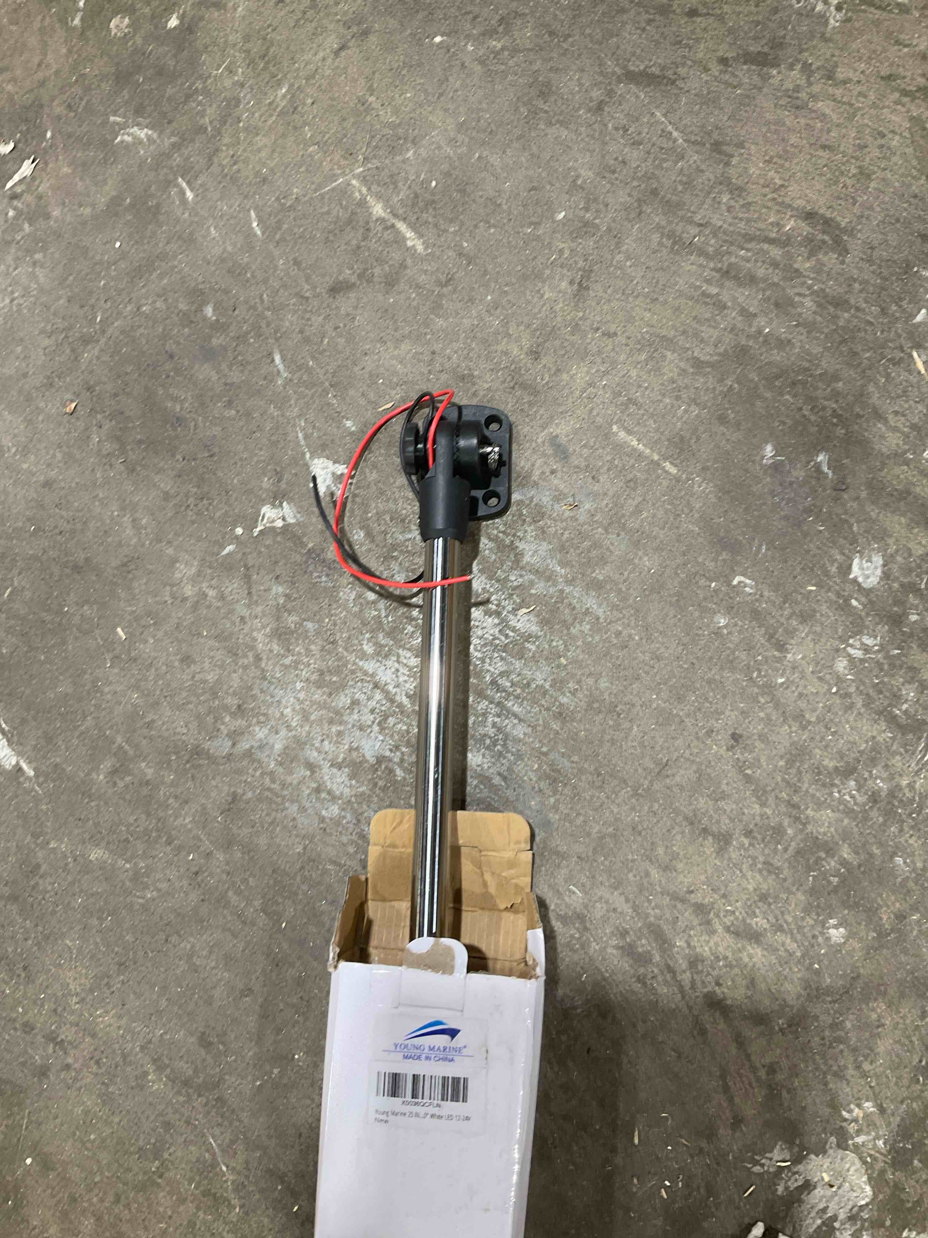 Condition photo showing New/Like New for young marine boat anchor light 3-nautical mile white led fold down stern light for pontoon and fishing boat all round 360° white led 12-24v (25" foldable)