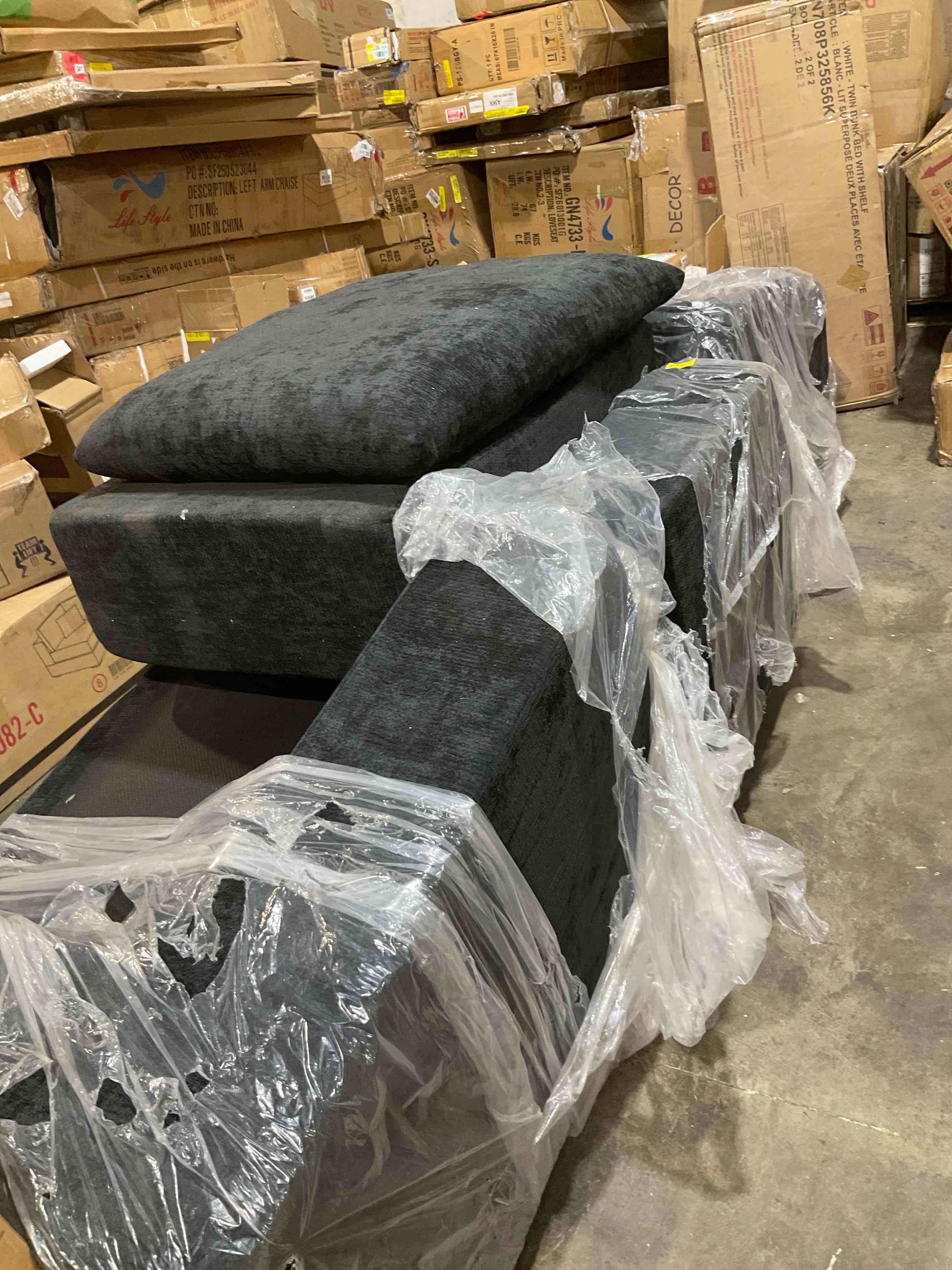 https://s3.amazonaws.com/lotting-images-prod/bidfta/GRA3459477_1777923413513.jpeg