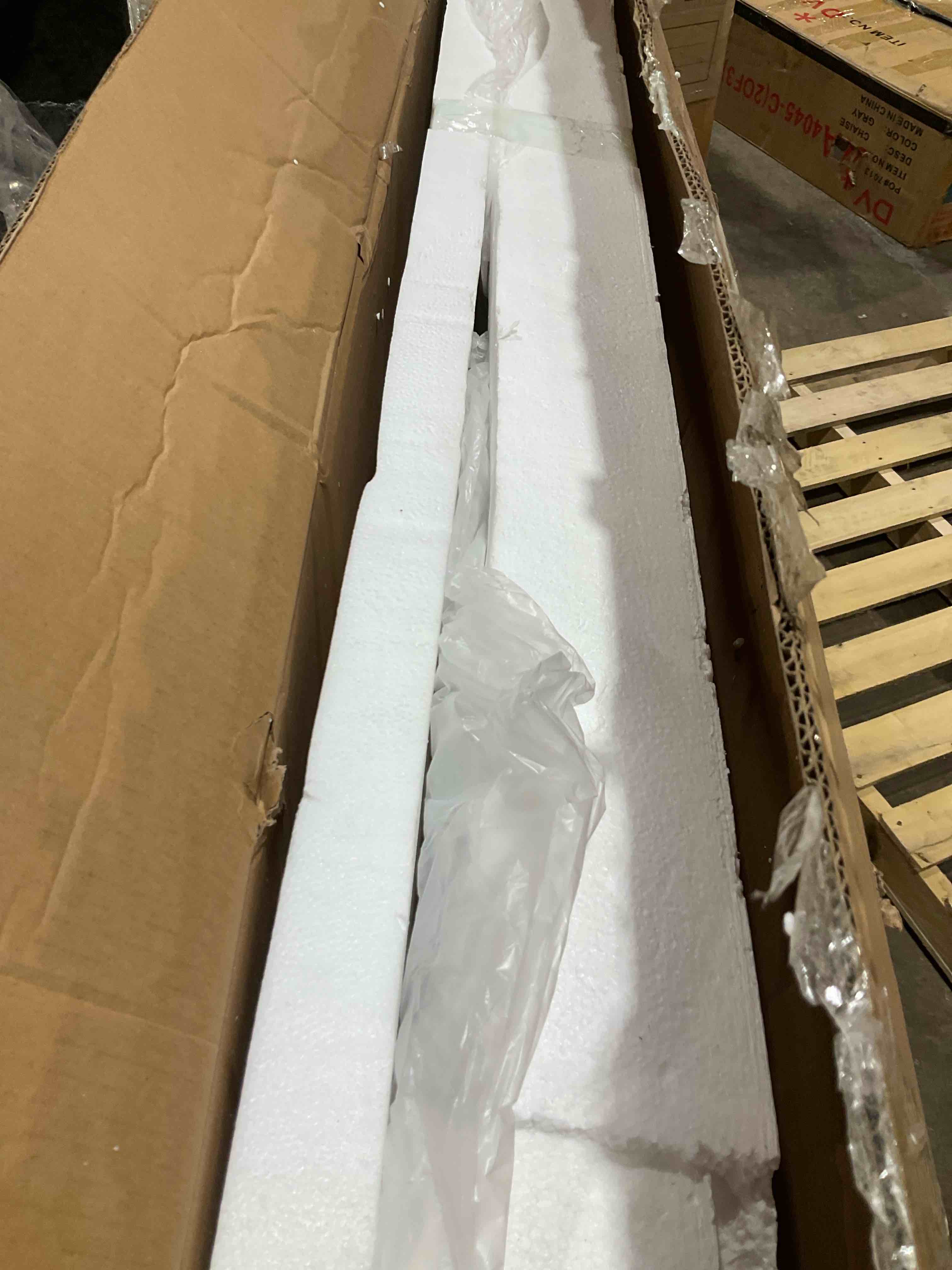 https://s3.amazonaws.com/lotting-images-prod/bidfta/GRA3459478_1777924740513.jpeg