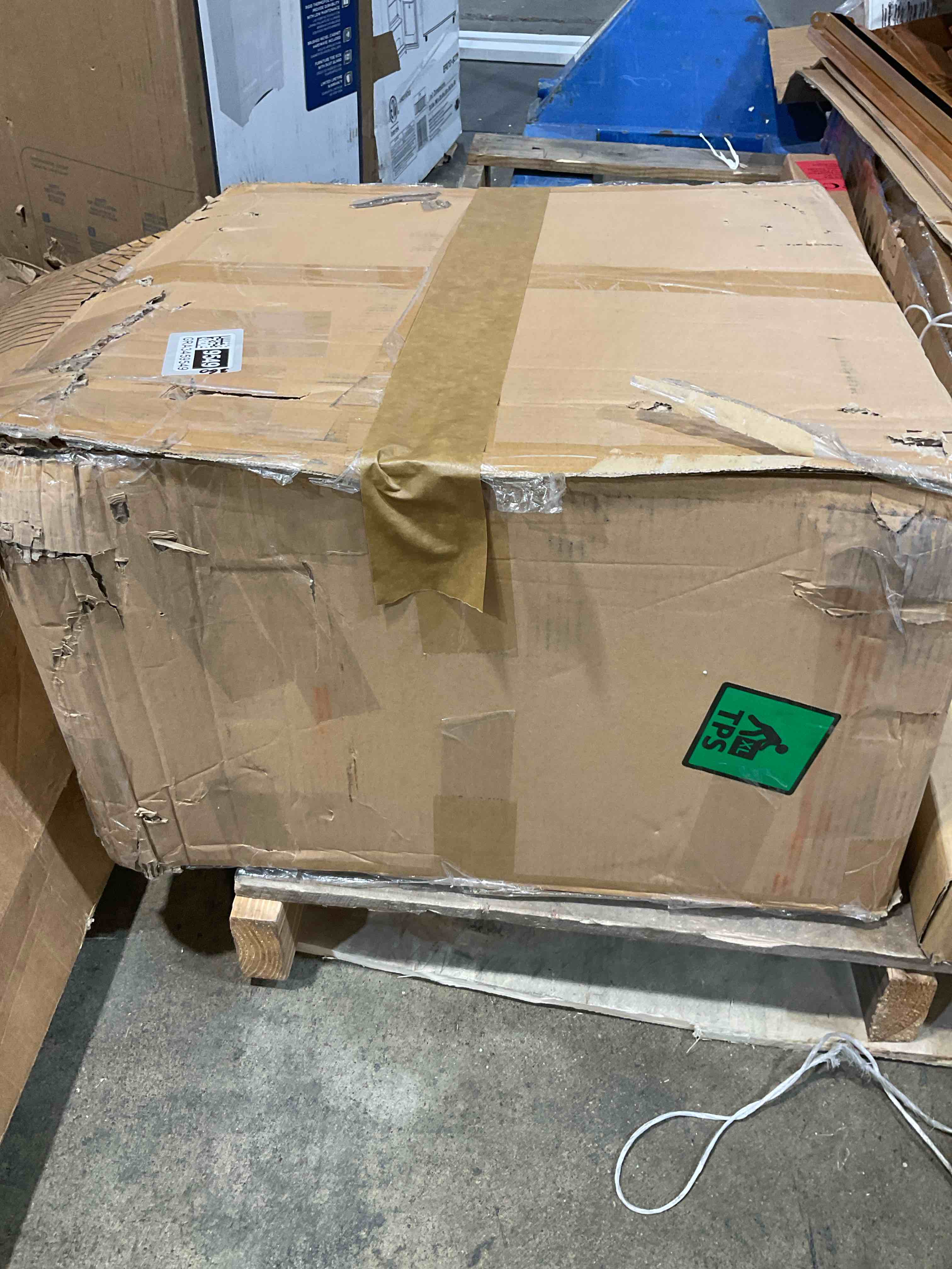https://s3.amazonaws.com/lotting-images-prod/bidfta/GRA3459549_1778185439291.jpeg