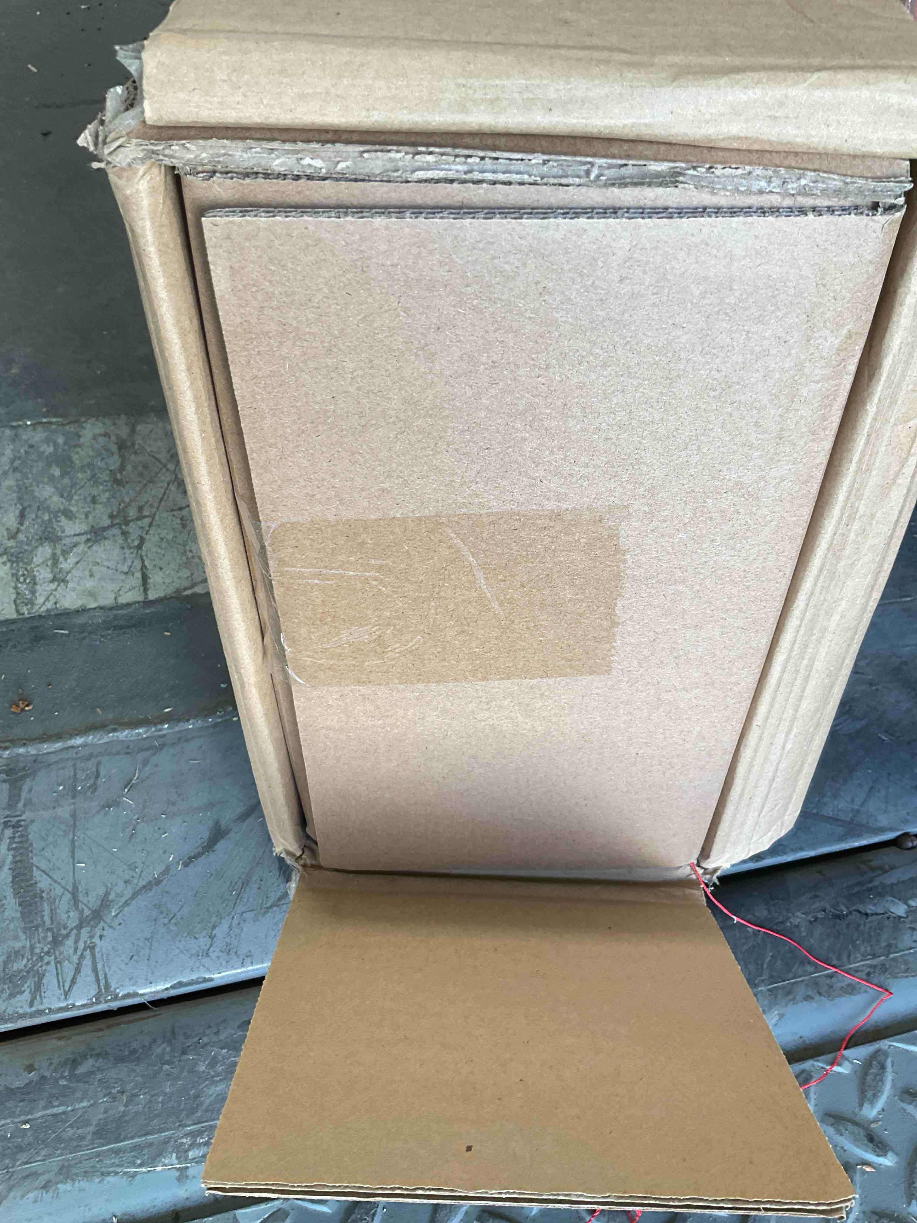 https://s3.amazonaws.com/lotting-images-prod/bidfta/GRA3459561_1778249873681.jpeg