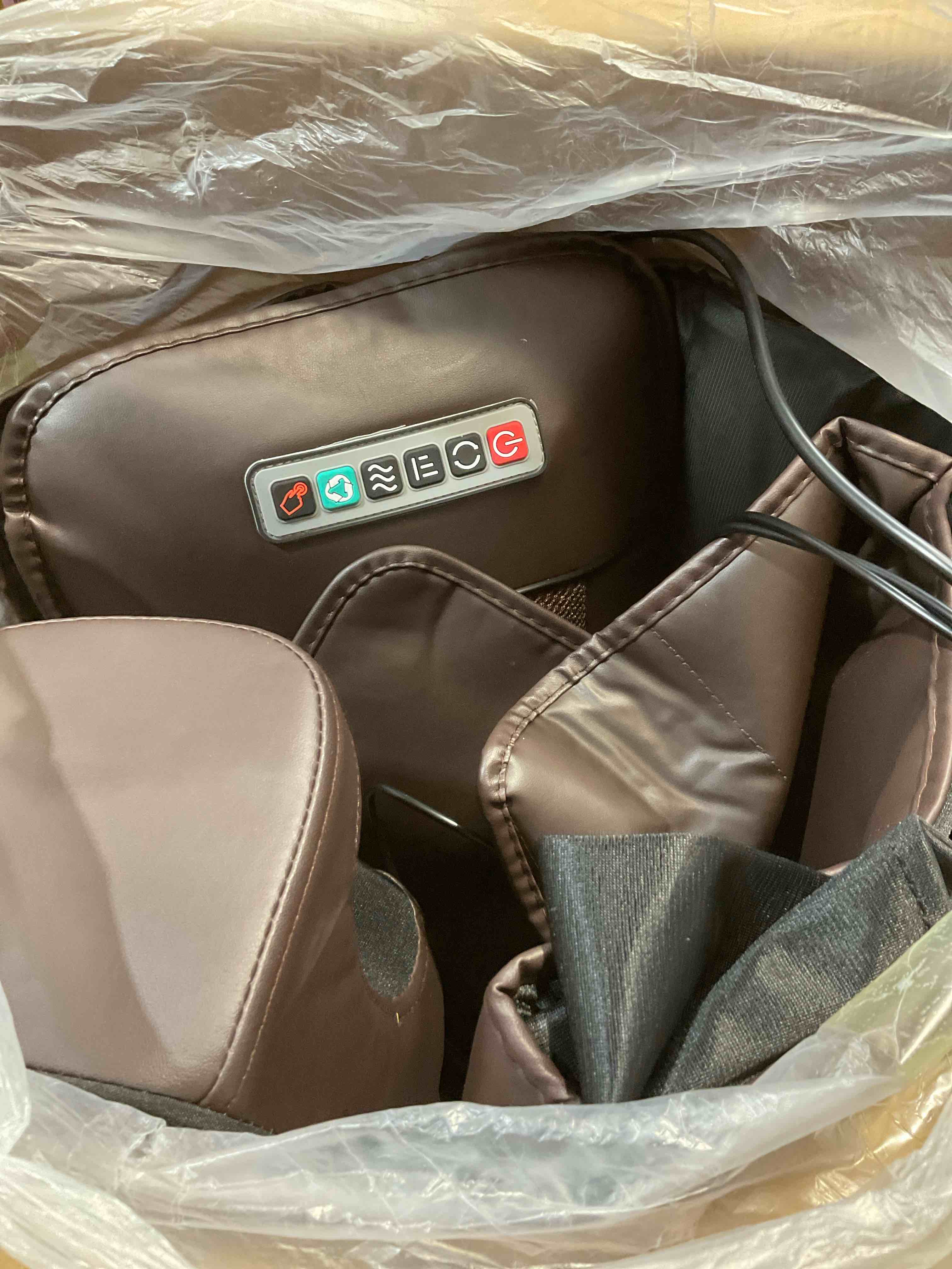Condition photo showing Good Condition for vibration massage mat,full body vibrating heating massage pad,10 vibration motors,3 strength adjustments, with detachable neck massage headrest and multifunctional leg,foot massagers,for home office