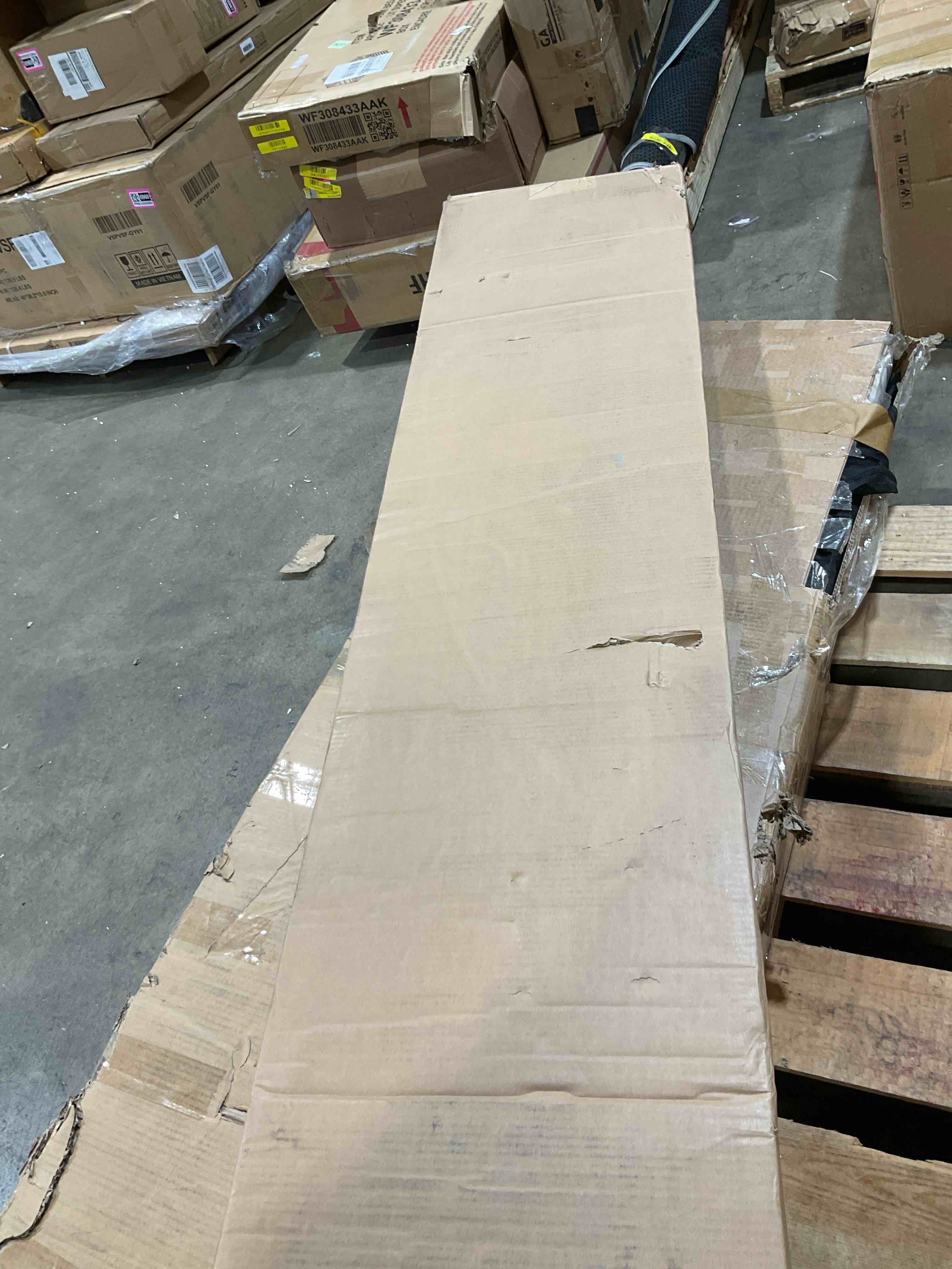 https://s3.amazonaws.com/lotting-images-prod/bidfta/GRA3459654_1778681246310.jpeg